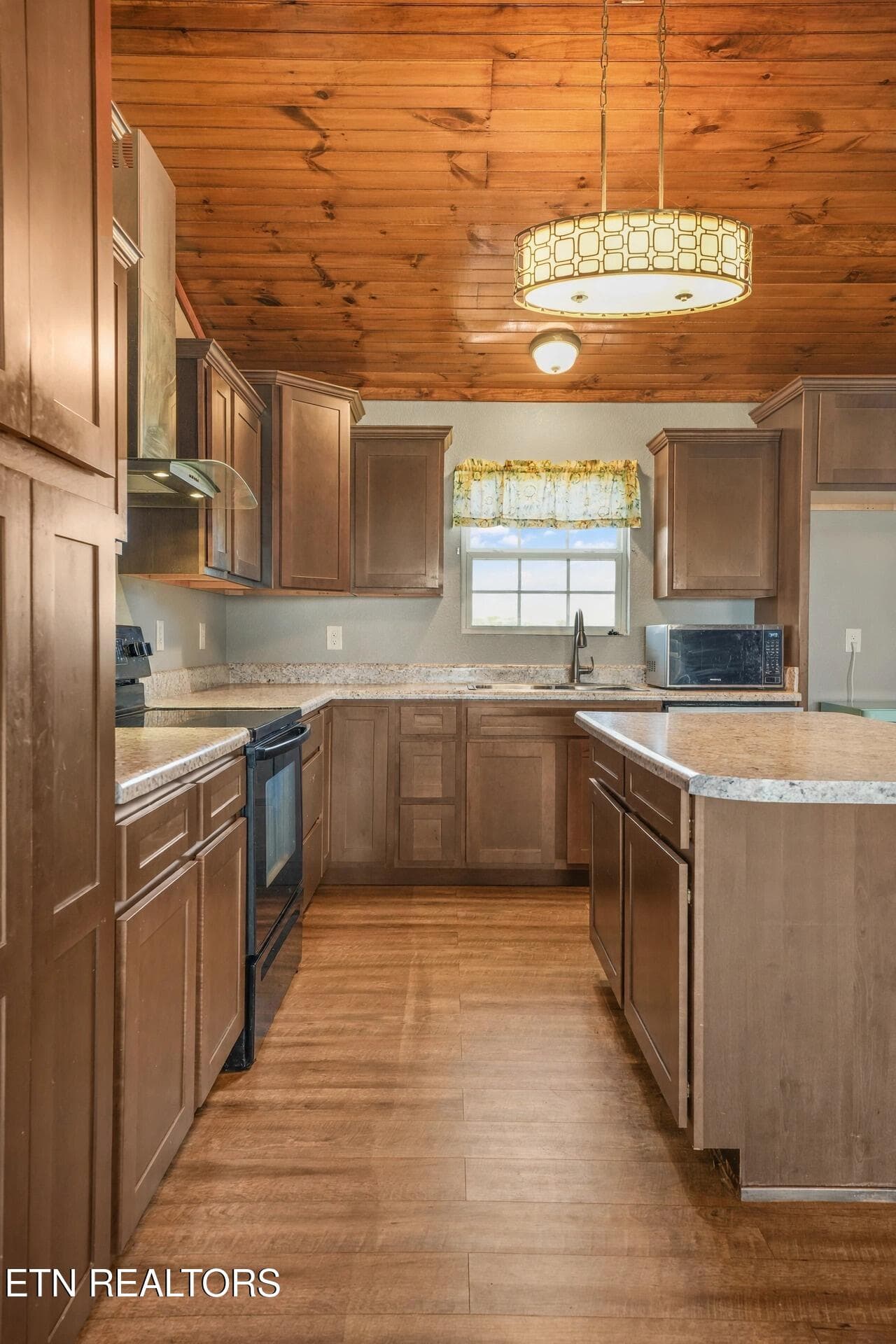 kitchen 2 - 935 Oakland Rd, Sweetwater, TN 37874, Sweetwater