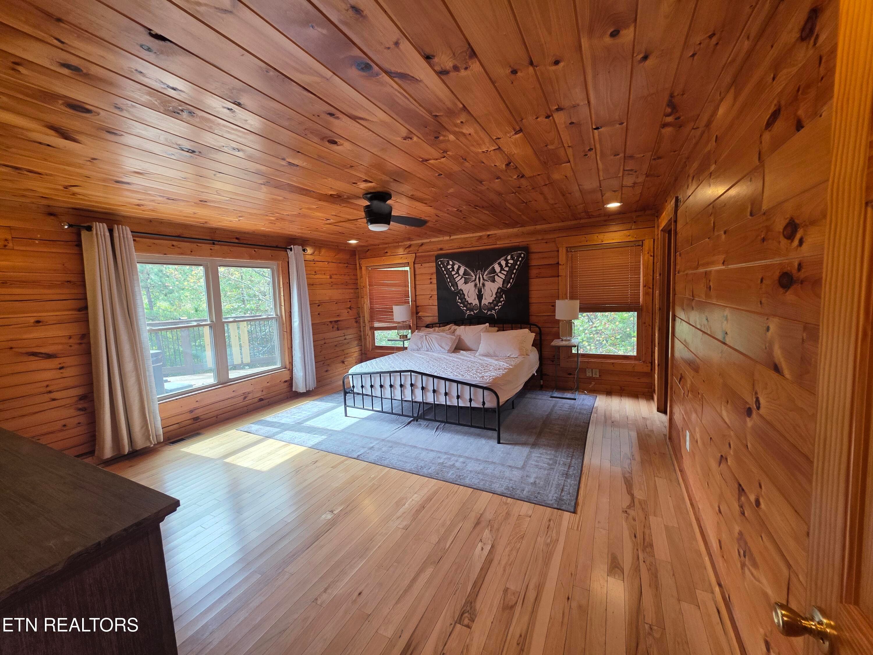 Bed # 1 - 2336 Breezy Rd, Sevierville, TN 37876, Sevierville