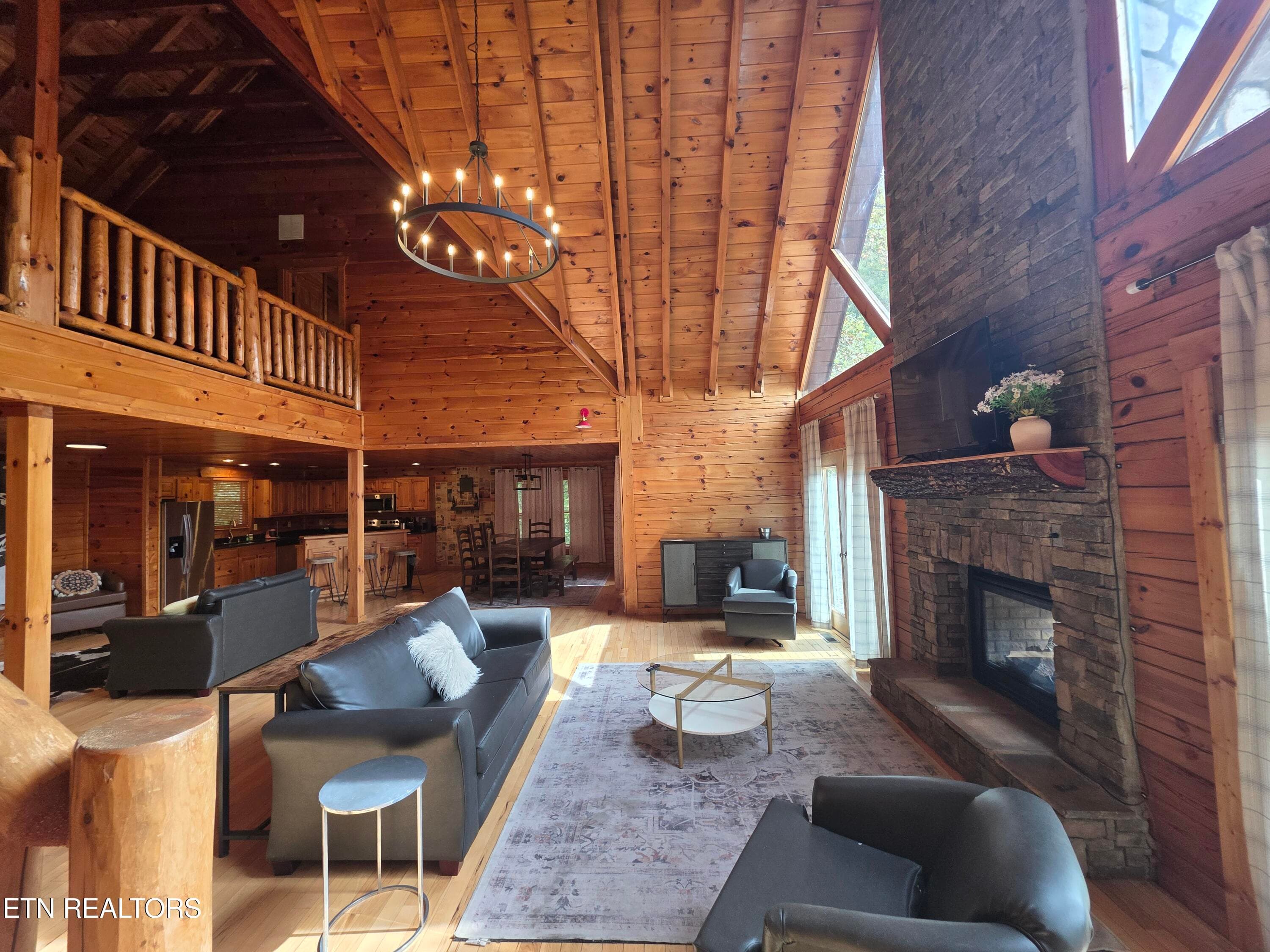 Livingroom -2 - 2336 Breezy Rd, Sevierville, TN 37876, Sevierville