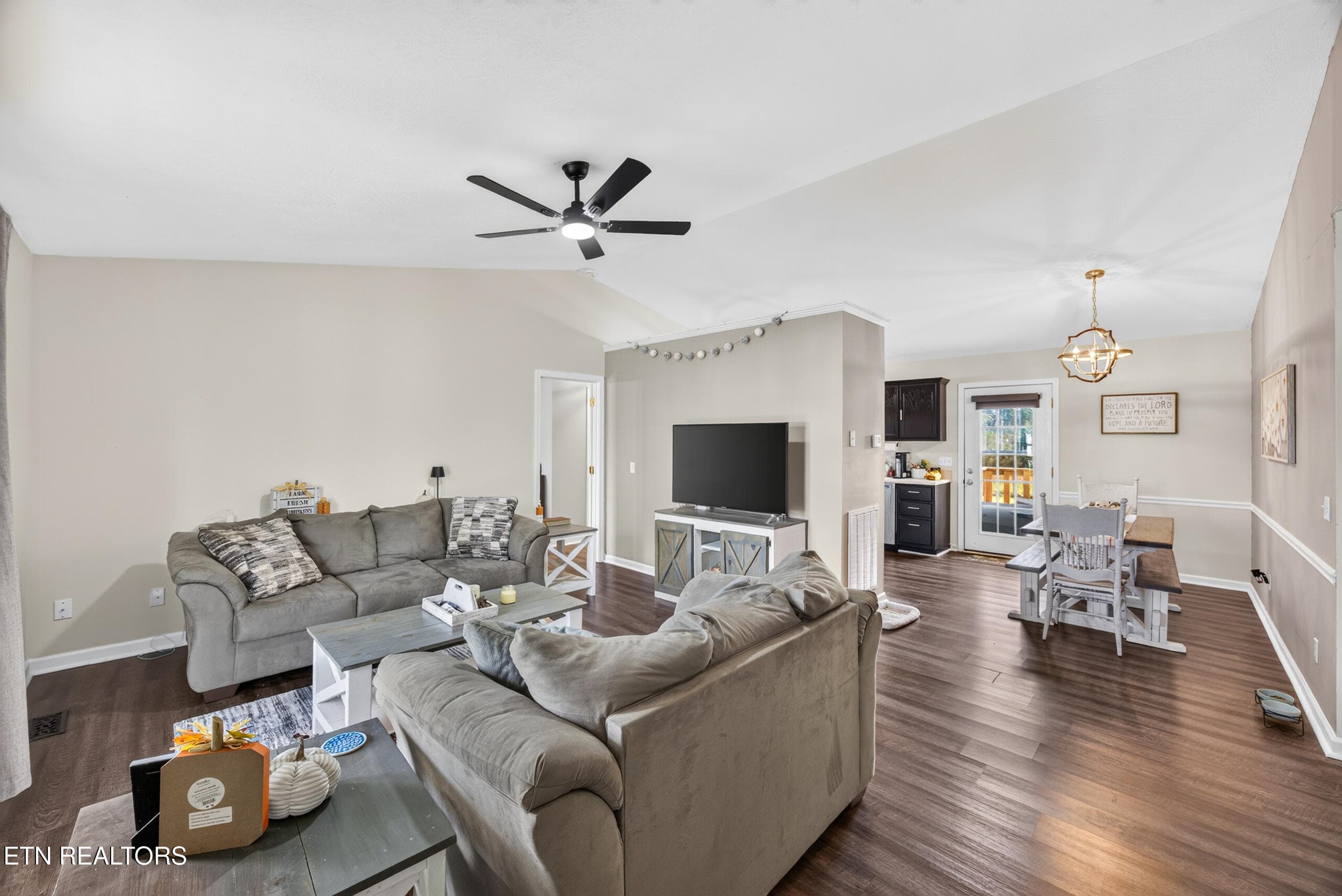 005_8N5A1782 - 737 Green Valley Circle, Livingston, TN 38570, Livingston