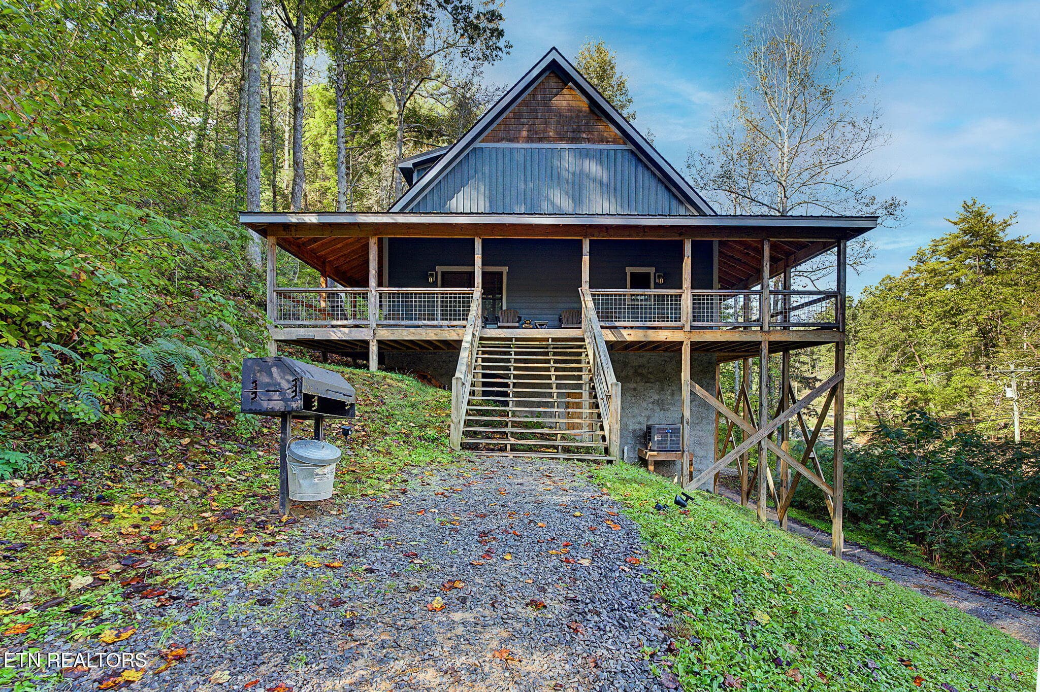 2489 Waldens Creek Rd, Sevierville, TN 37862