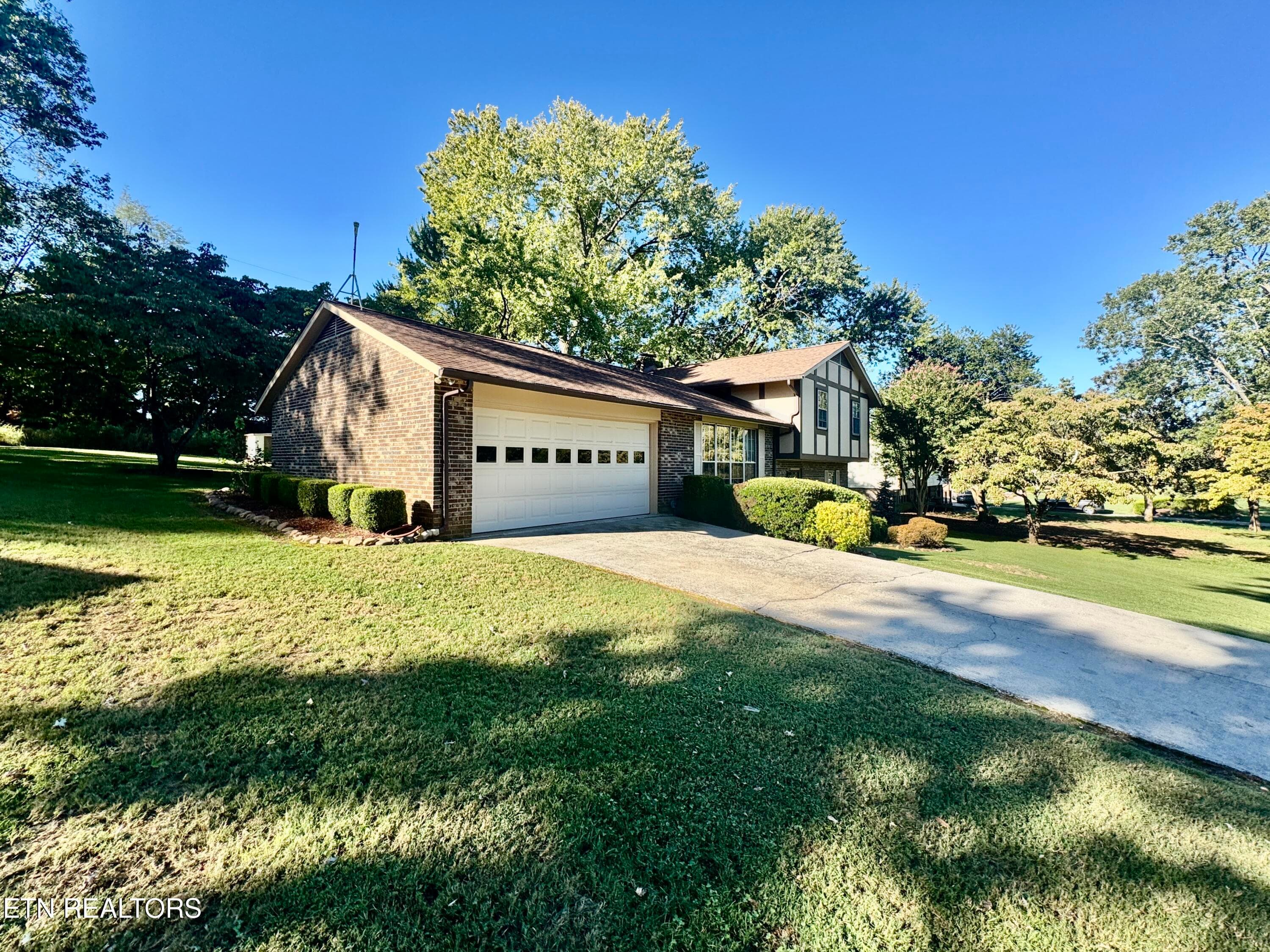 IMG_0656 - 910 Lakewood Drive, Jefferson City, TN 37760
