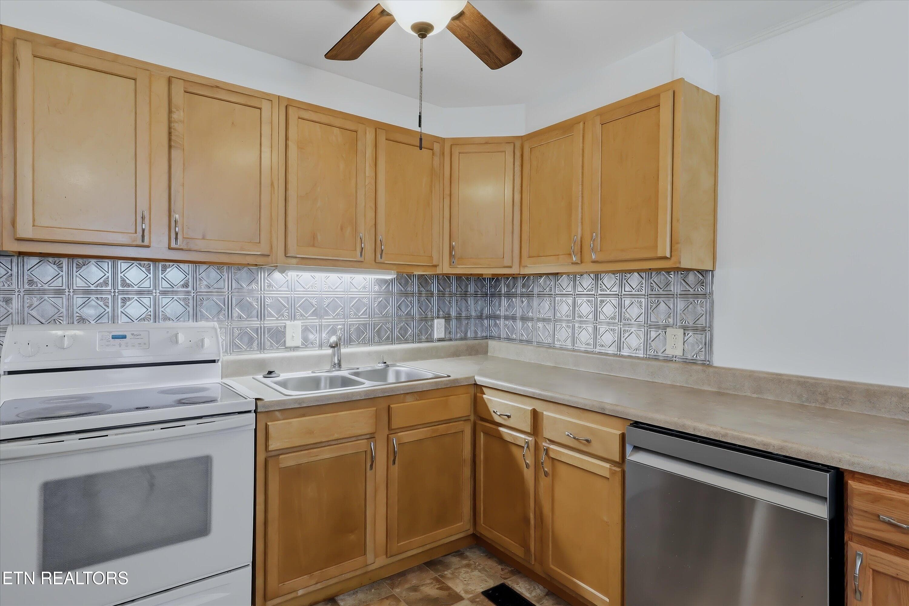 09-FINAL-9 - 3106 Vera Drive, Knoxville, TN 37917, Knoxville
