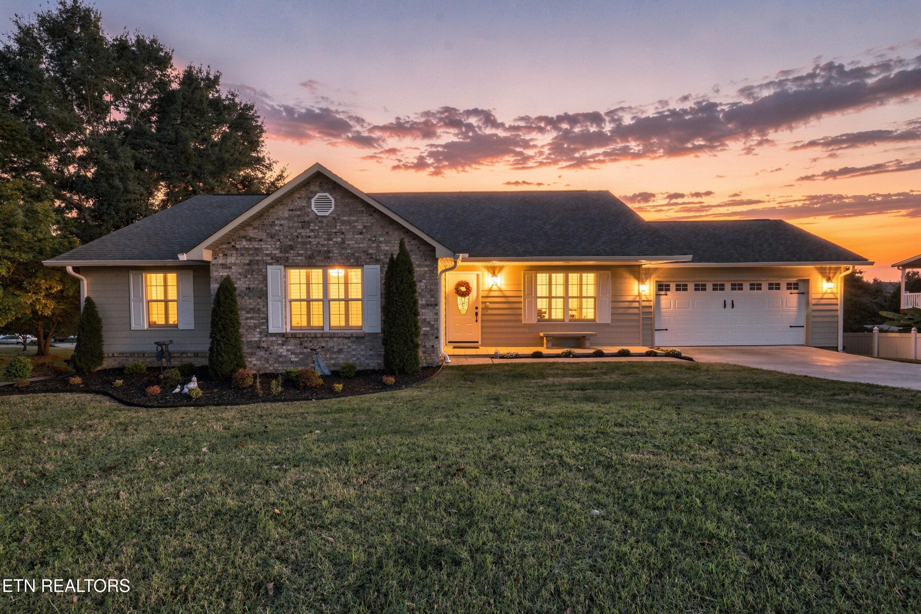 1st Photo - 3190 Shaconage Tr, Sevierville, TN 37876