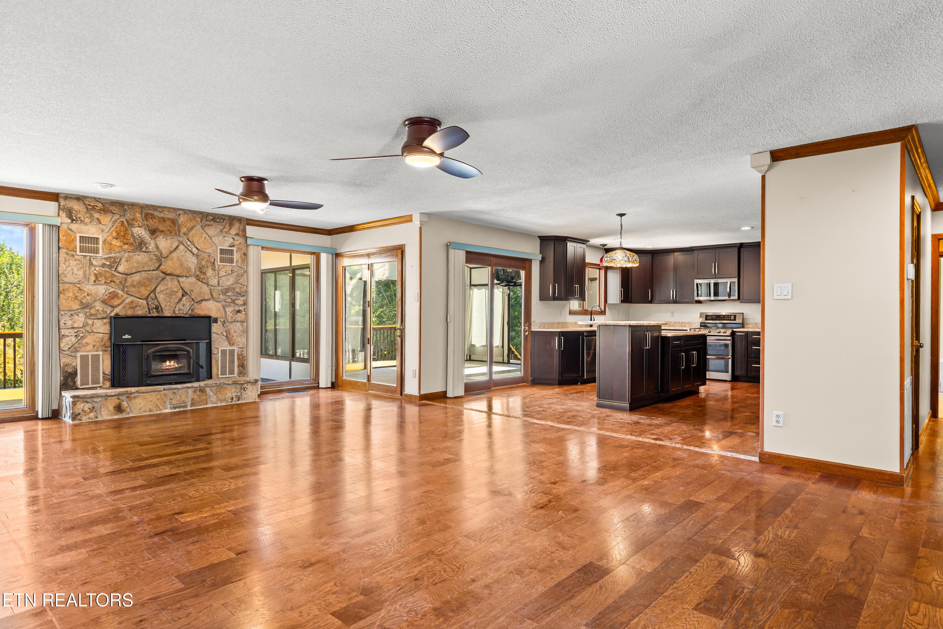 6054PleasantRunLn-13 - 6054 Pleasant Run Lane, Knoxville, TN 37918, Knoxville