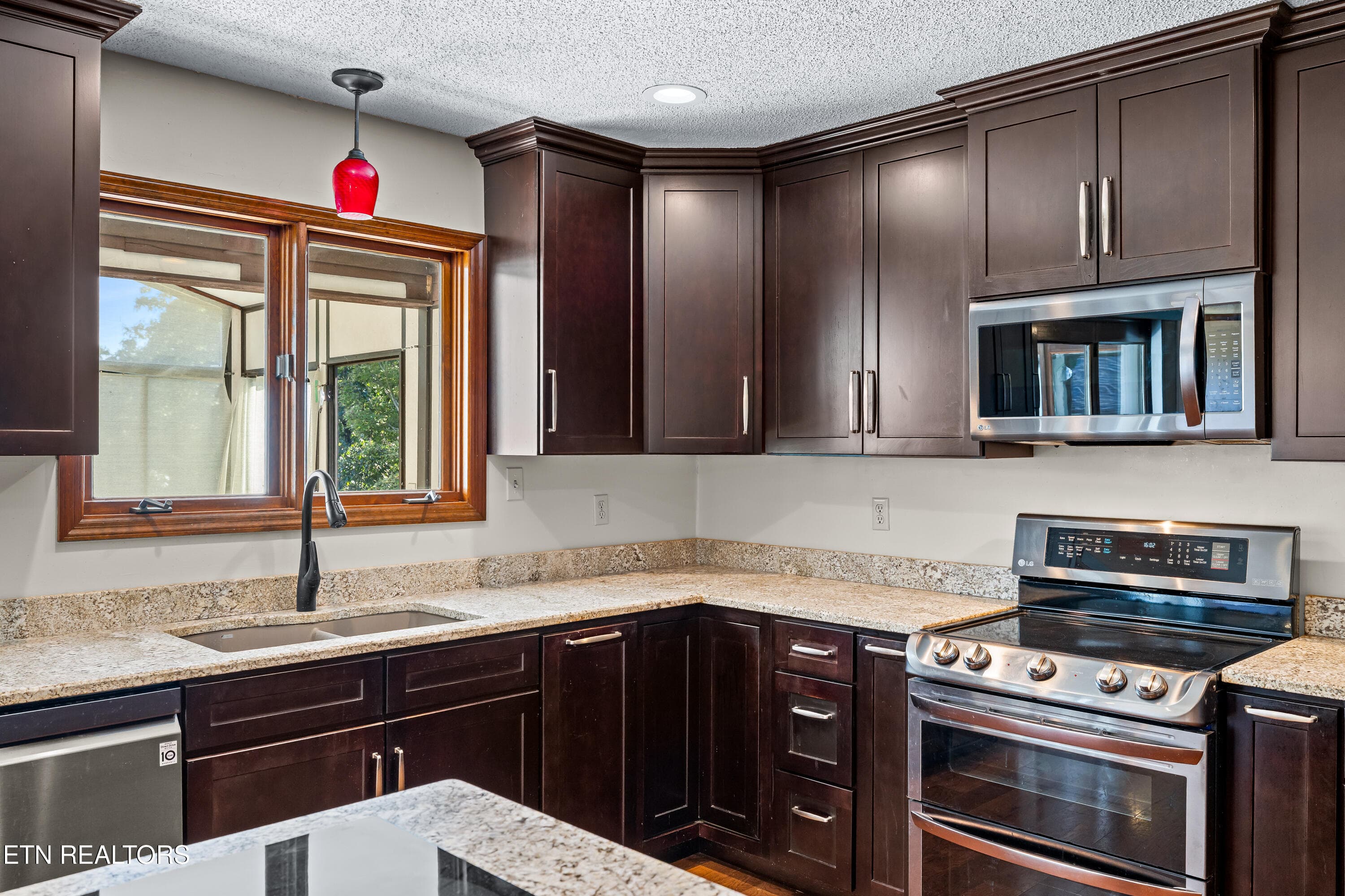 6054PleasantRunLn-18 - 6054 Pleasant Run Lane, Knoxville, TN 37918, Knoxville