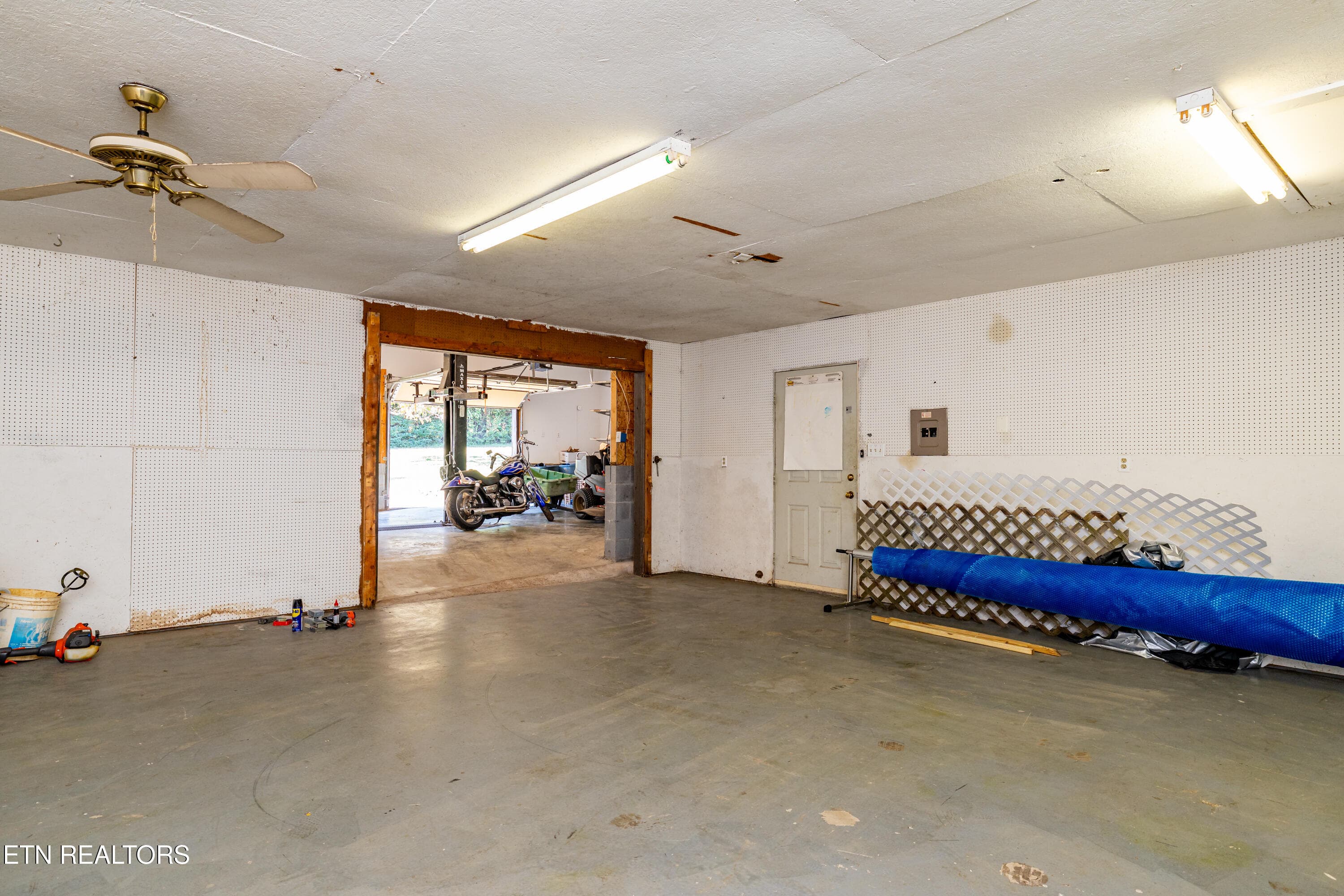 6054PleasantRunLn-43 - 6054 Pleasant Run Lane, Knoxville, TN 37918, Knoxville