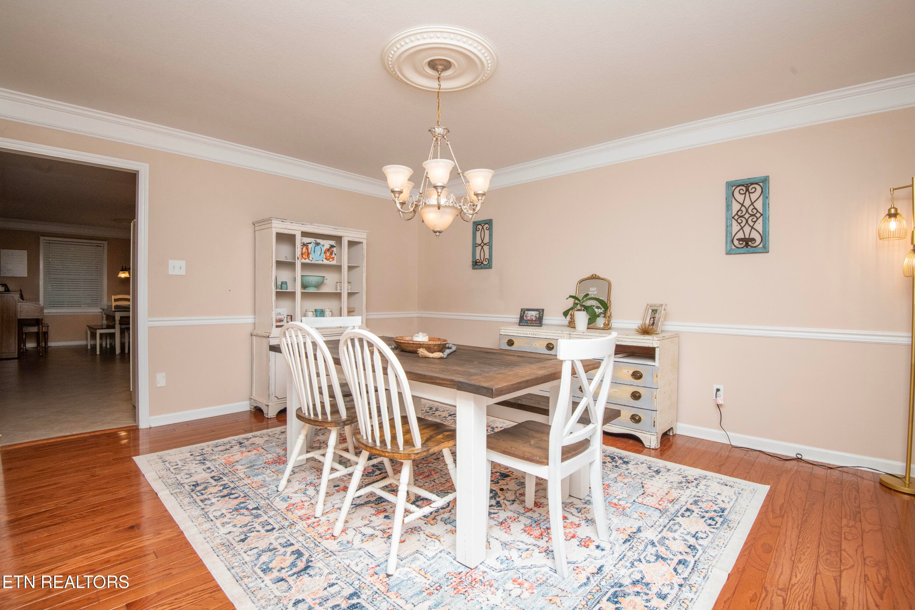 Dining Rn - 3315 Whispering Oaks Drive, Knoxville, TN 37938, Knoxville