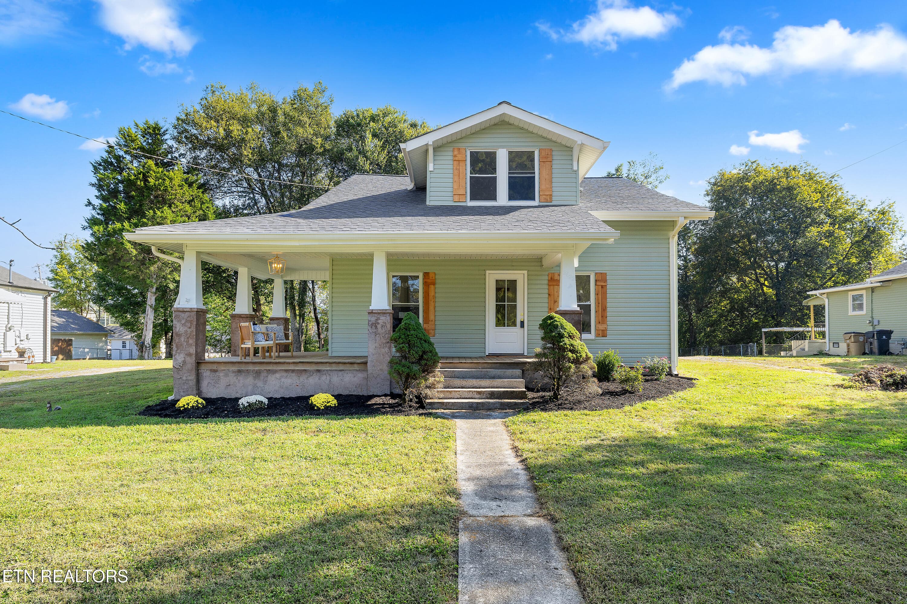 2622 Woodrow Drive, Knoxville, TN 37918