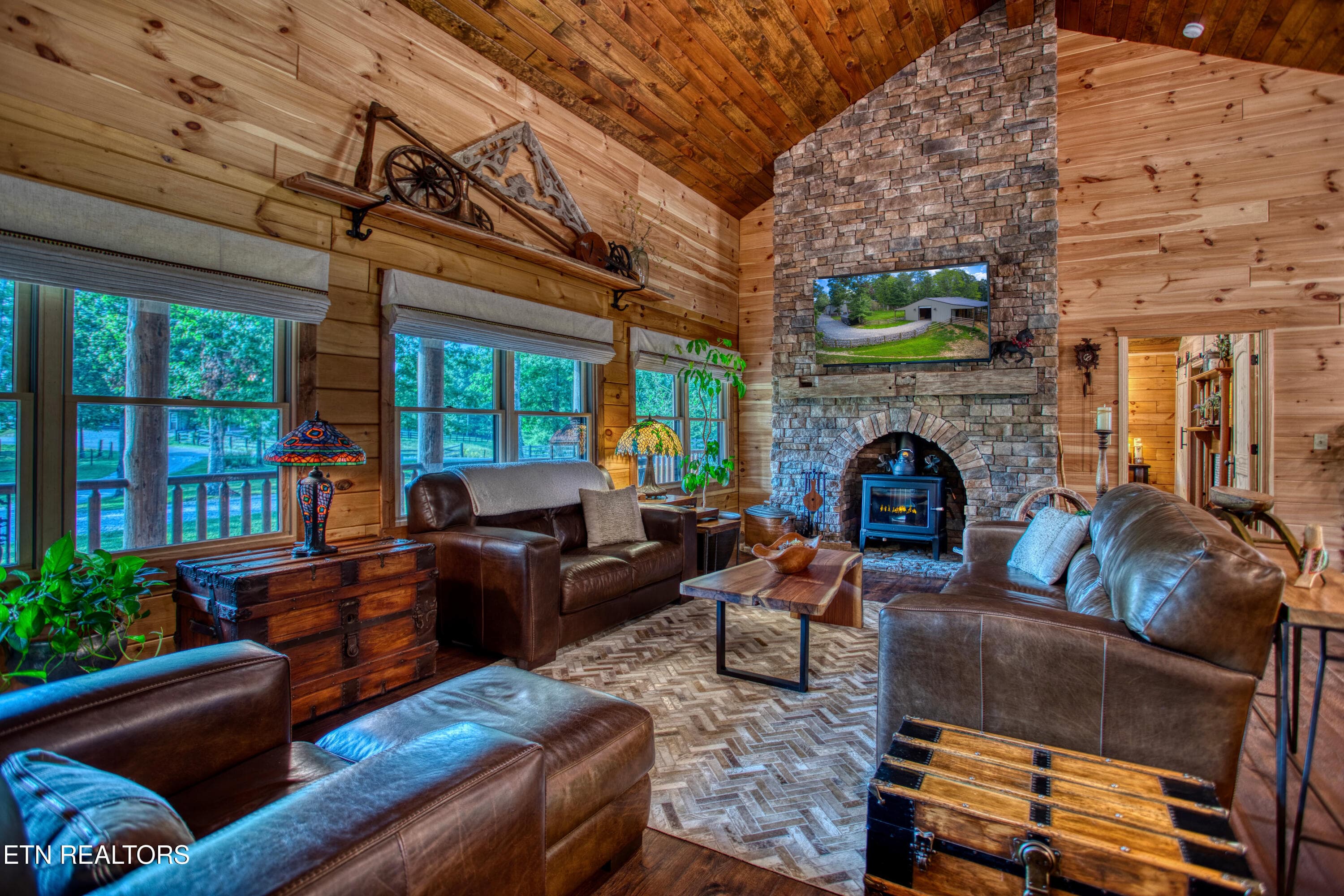 New pic.fireplace - 328 Briar Point Rd, Allardt, TN 38504