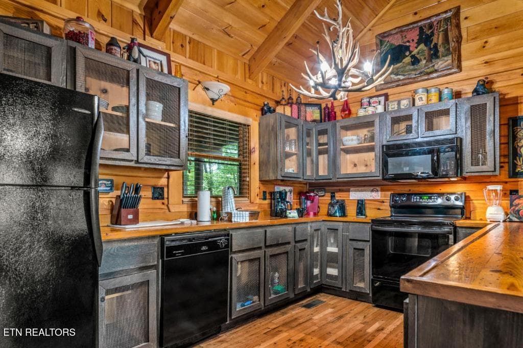 Kitchen - 4408 Ashli Erin Way, Gatlinburg, TN 37738