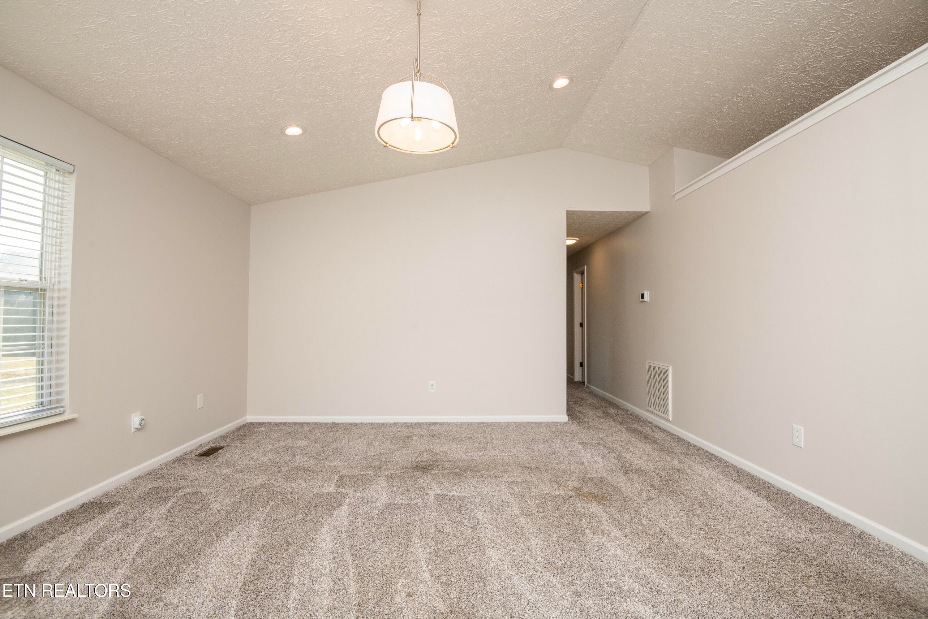 living 1 - 3337 Buttermilk Rd, Lenoir City, TN 37771, Lenoir City