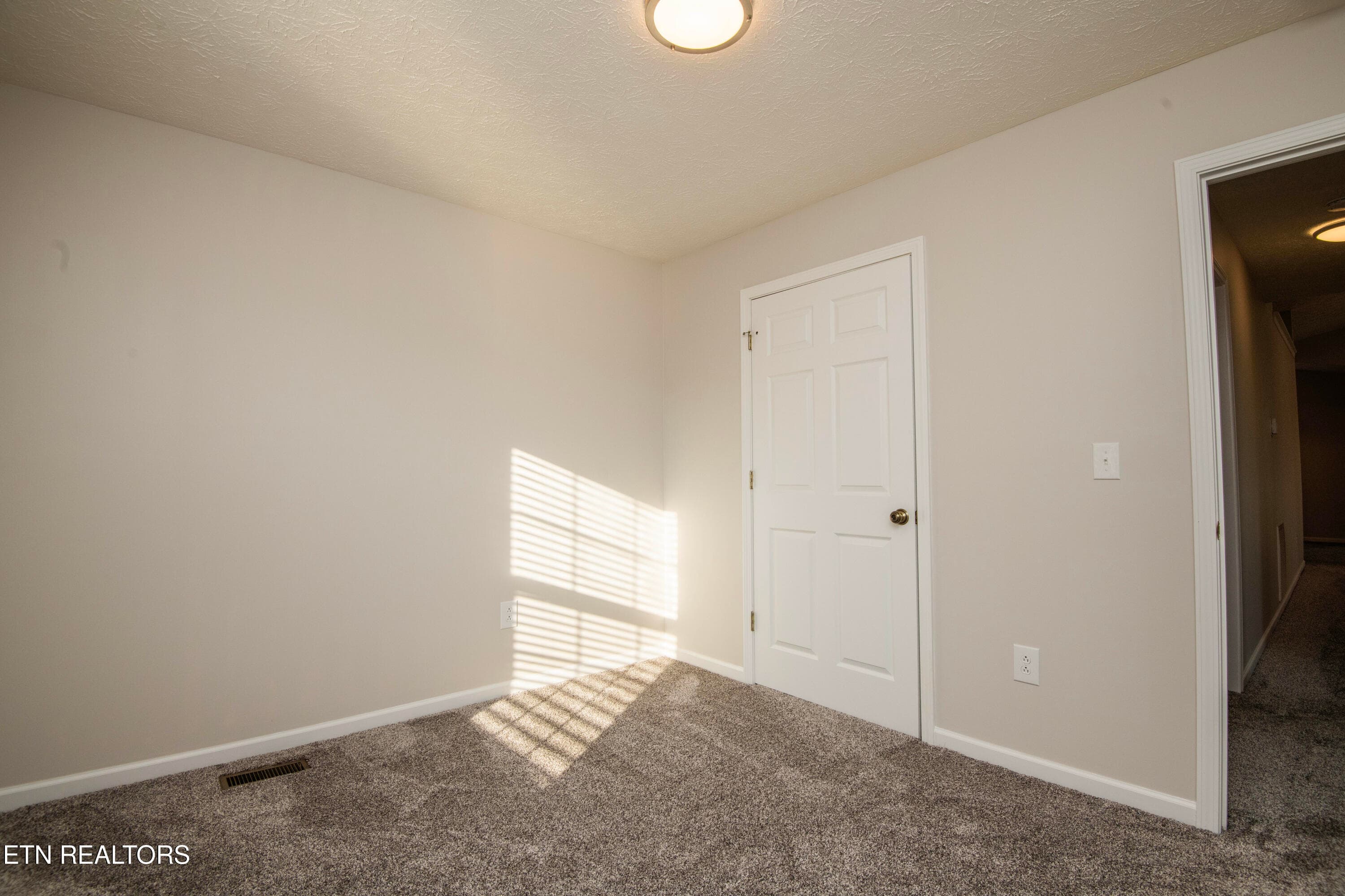 second bed - 3337 Buttermilk Rd, Lenoir City, TN 37771, Lenoir City