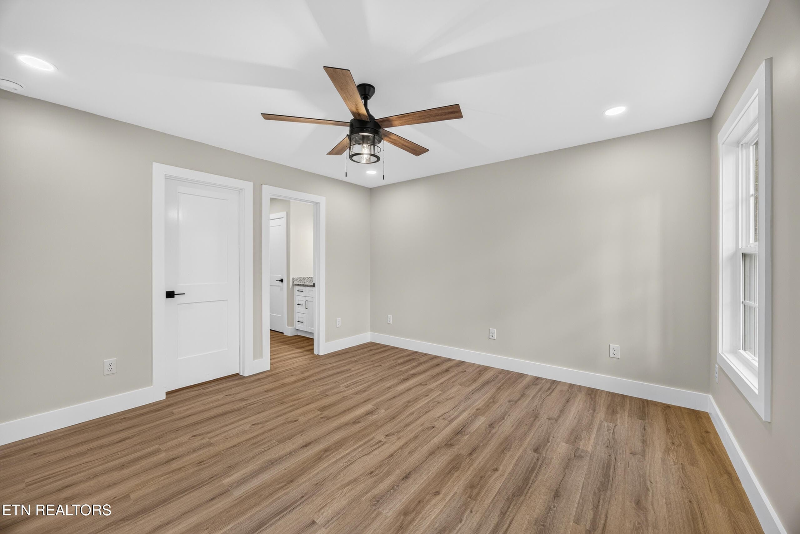 020_8N5A1533 - 997 Hutchins Bend Rd, Sparta, TN 38583