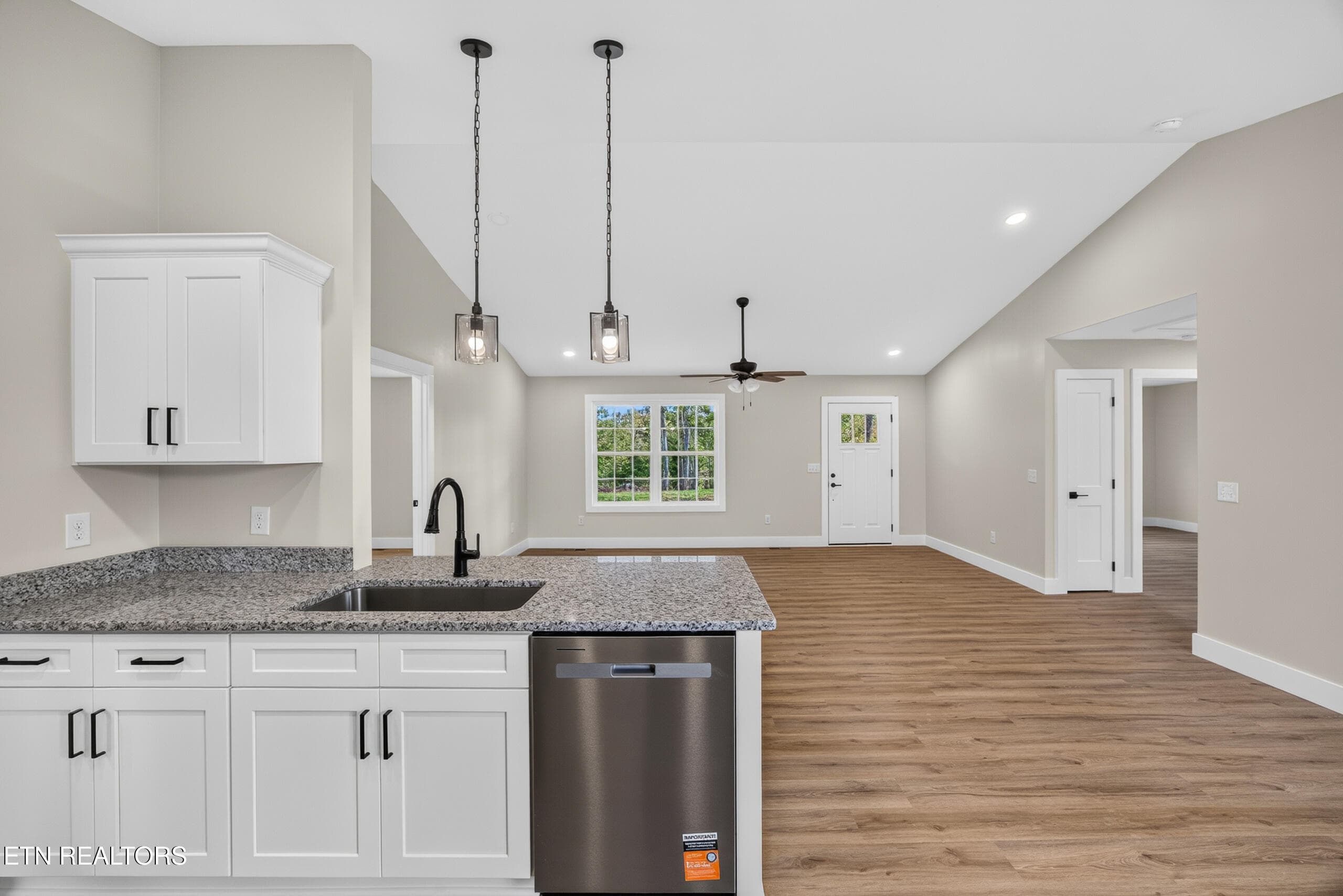014_8N5A1512 - 997 Hutchins Bend Rd, Sparta, TN 38583