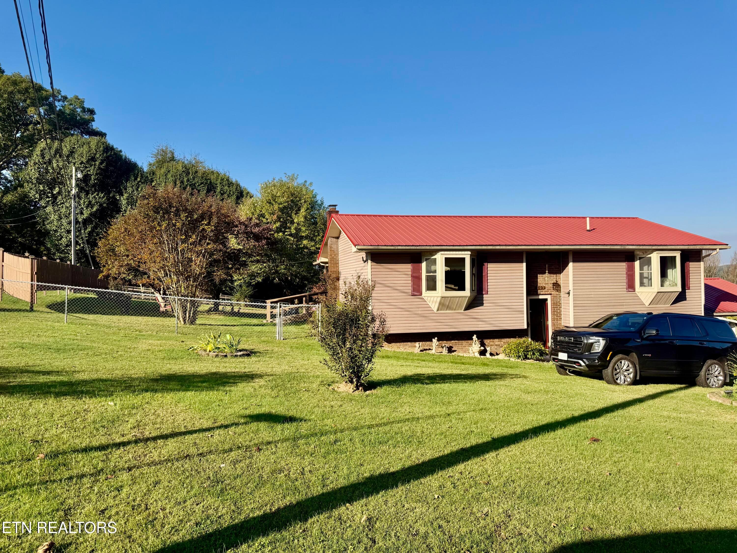 IMG_6400 - 209 Sterchi Drive, New Tazewell, TN 37825