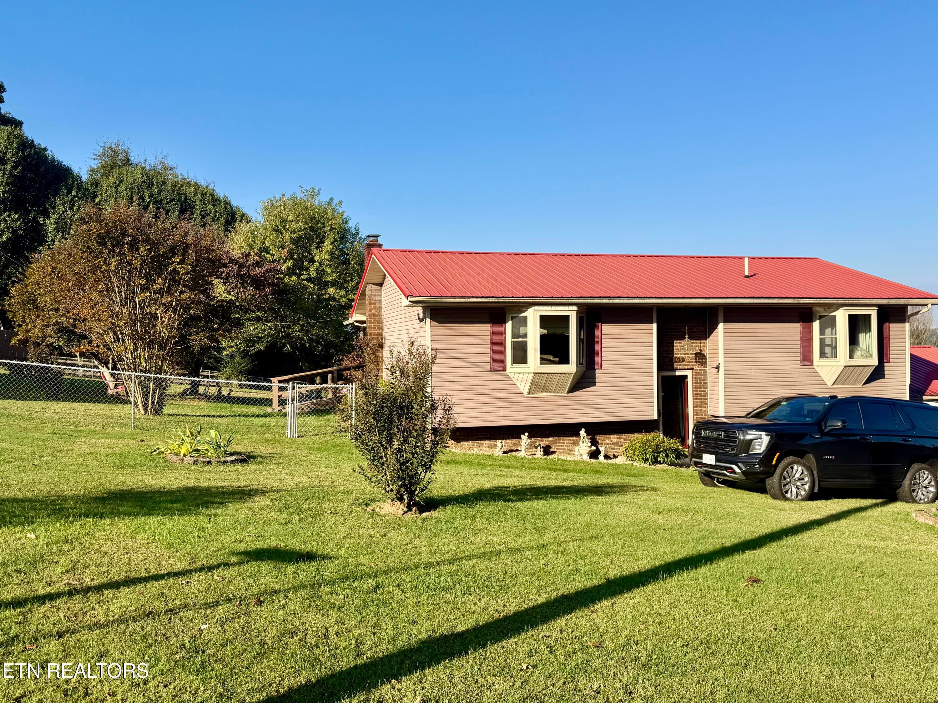 IMG_6401 - 209 Sterchi Drive, New Tazewell, TN 37825
