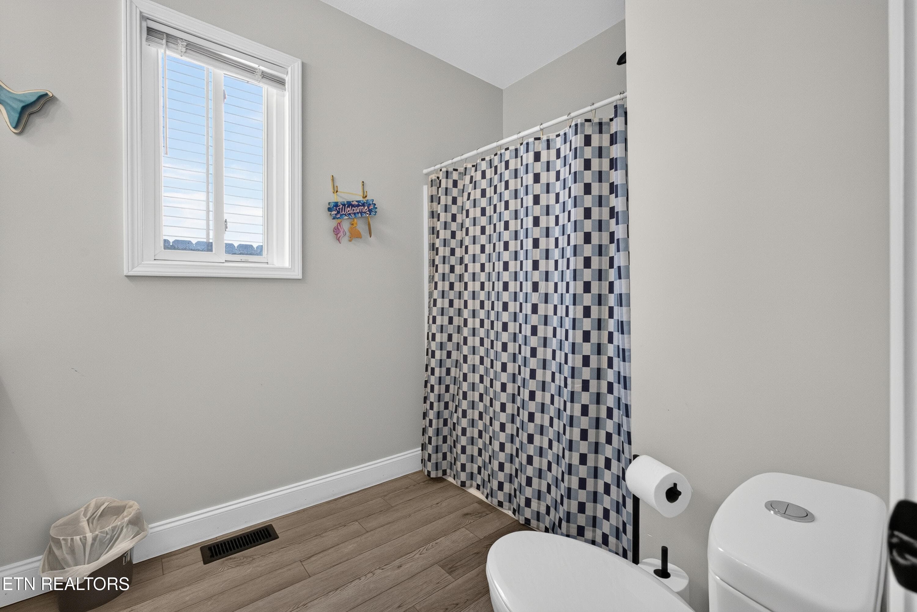LB1A2804 - 2242 Virginia Ave, Knoxville, TN 37921, Knoxville