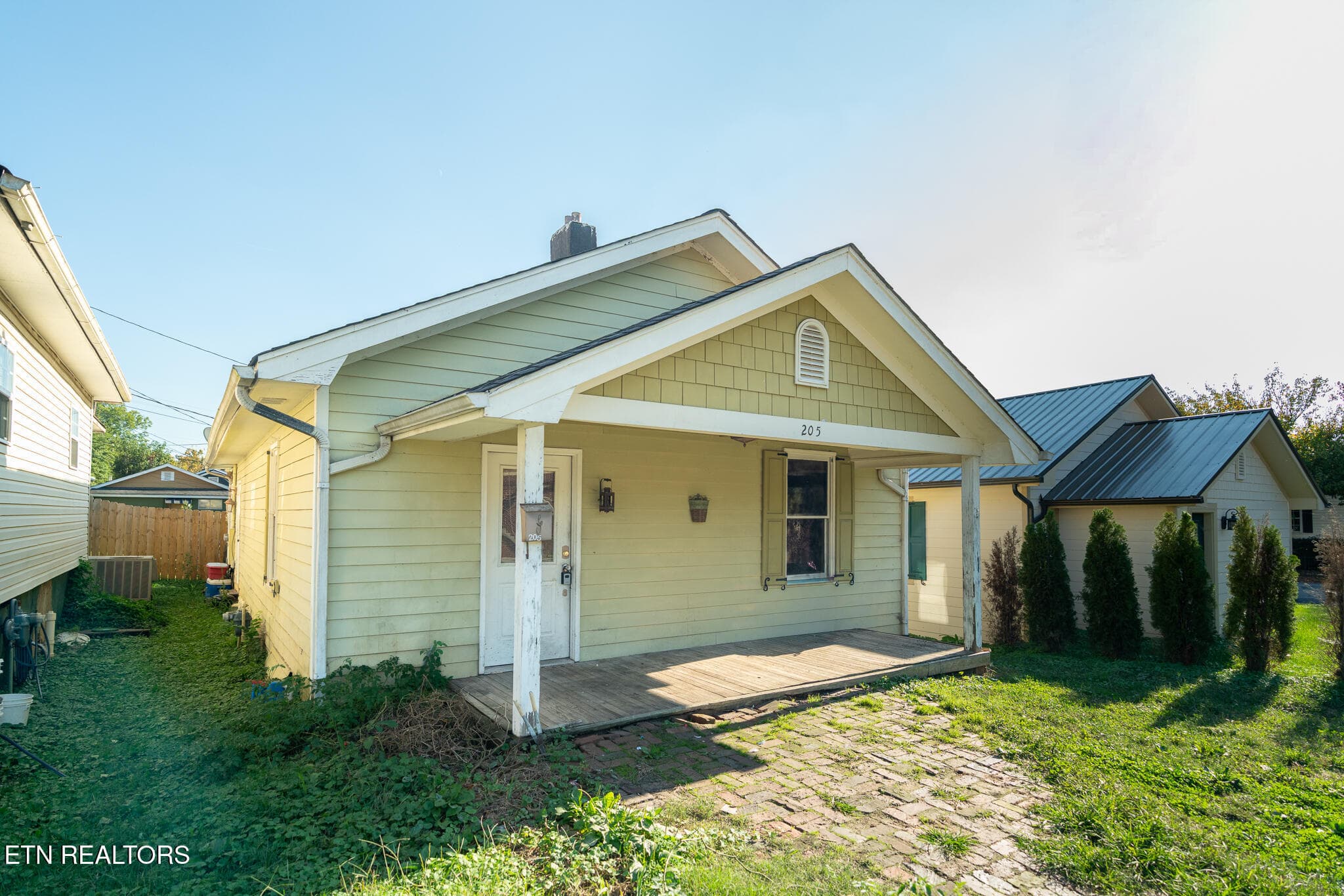 205 Cedar St, Loudon, TN 37774
