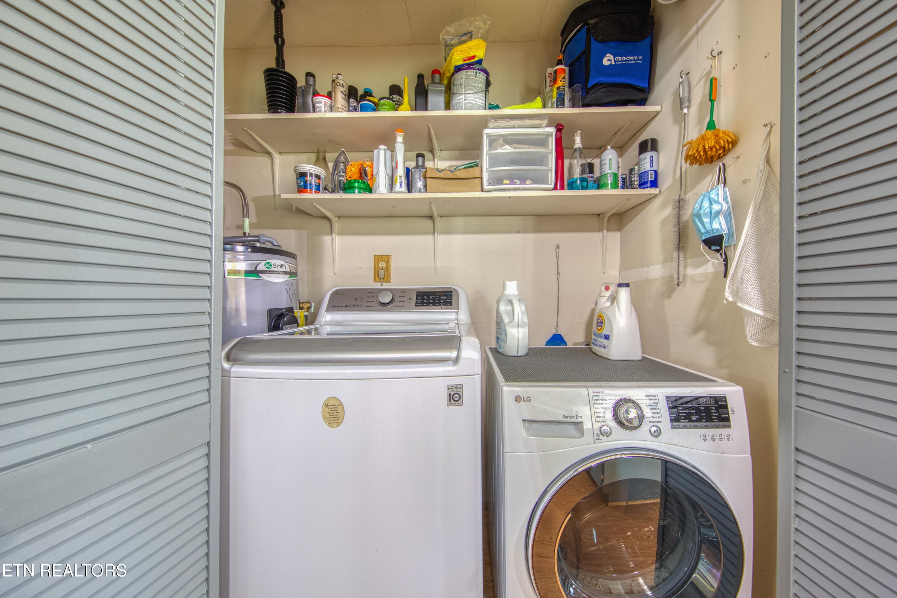 laundry - 9134 Strawberry Plains Pike, Knoxville, TN 37924, Knoxville