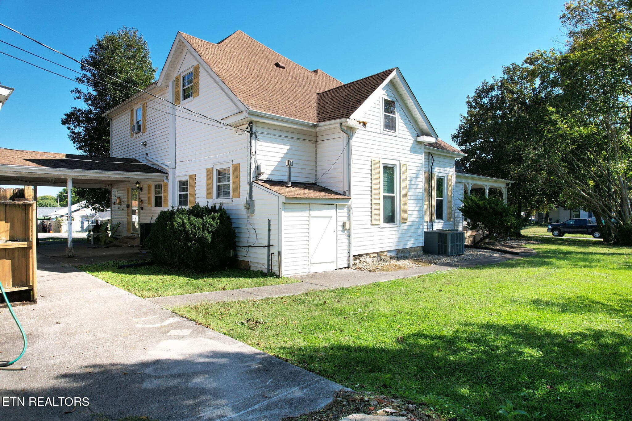 5-web-or-mls-DJI_0162 - 900 Georgia Ave, Etowah, TN 37331