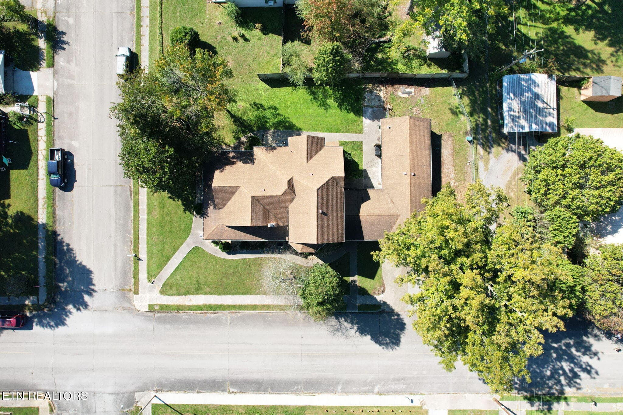 7-web-or-mls-DJI_0165 - 900 Georgia Ave, Etowah, TN 37331