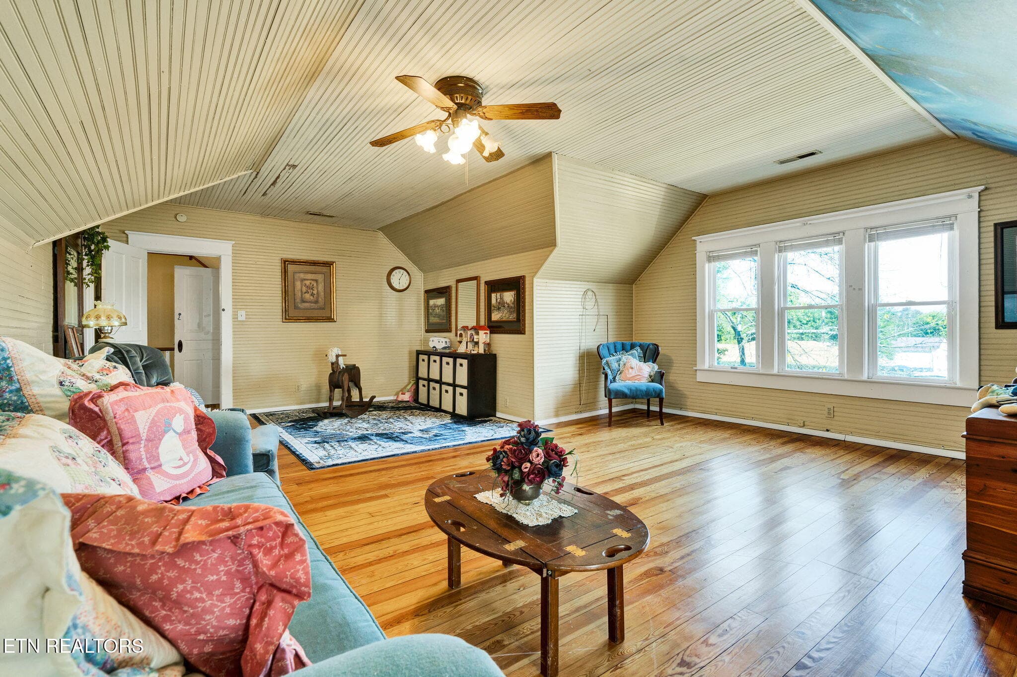 47-web-or-mls-DSC06887 - 900 Georgia Ave, Etowah, TN 37331
