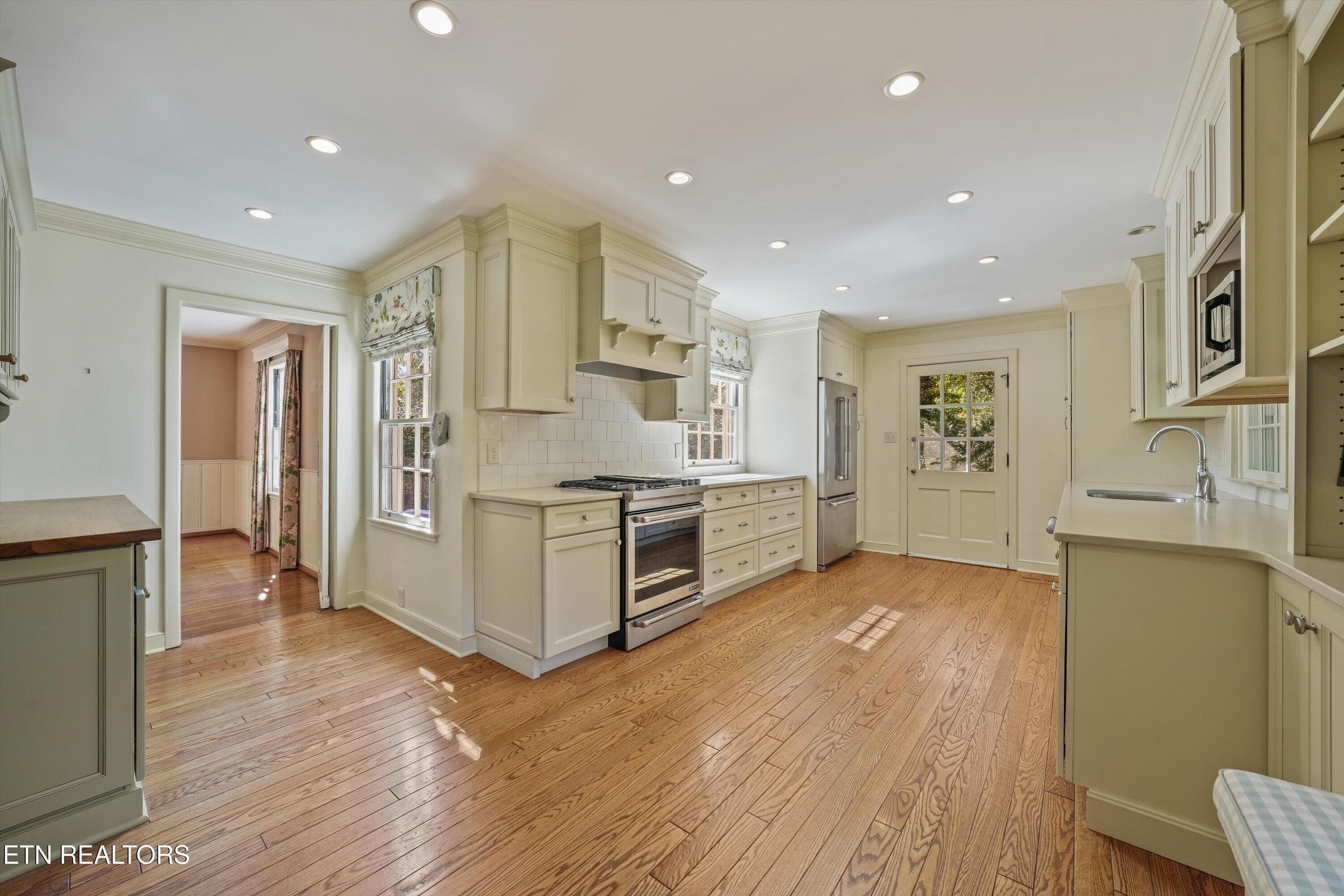 07-4544 Lyons View Pike 02 - 4544 Lyons View Pike, Knoxville, TN 37919