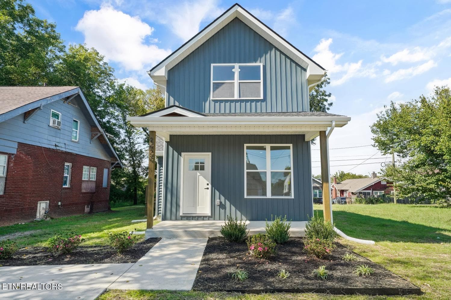 2427 Parkview Ave, Knoxville, TN 37917