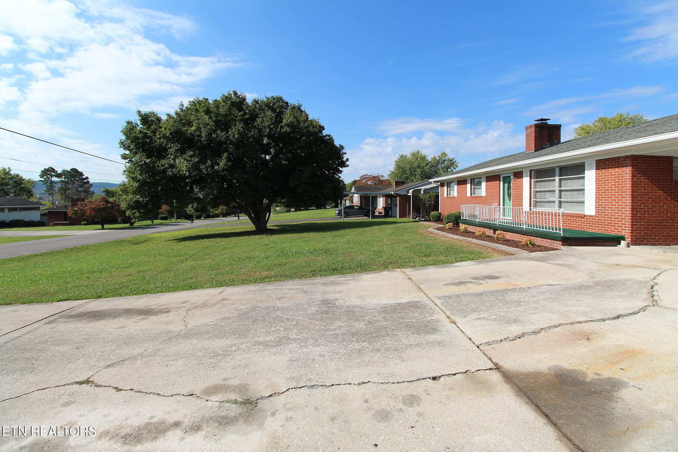Front Yard - 219 Madora Drive, Powell, TN 37849