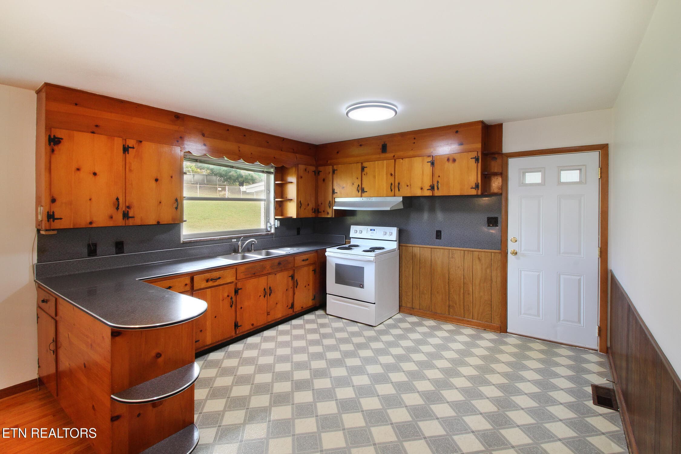 Kitchen - 219 Madora Drive, Powell, TN 37849