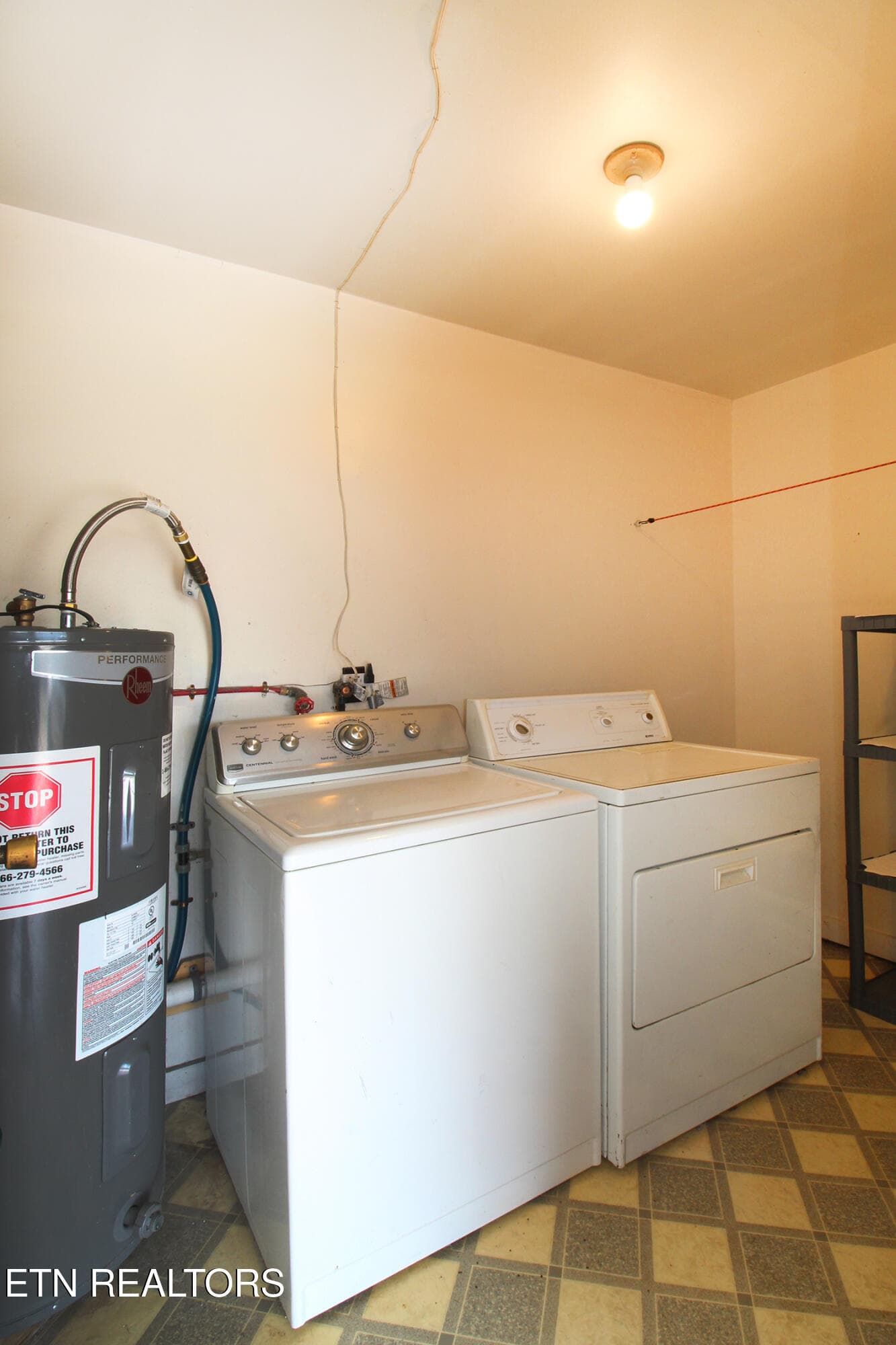 Laundry Room - 219 Madora Drive, Powell, TN 37849