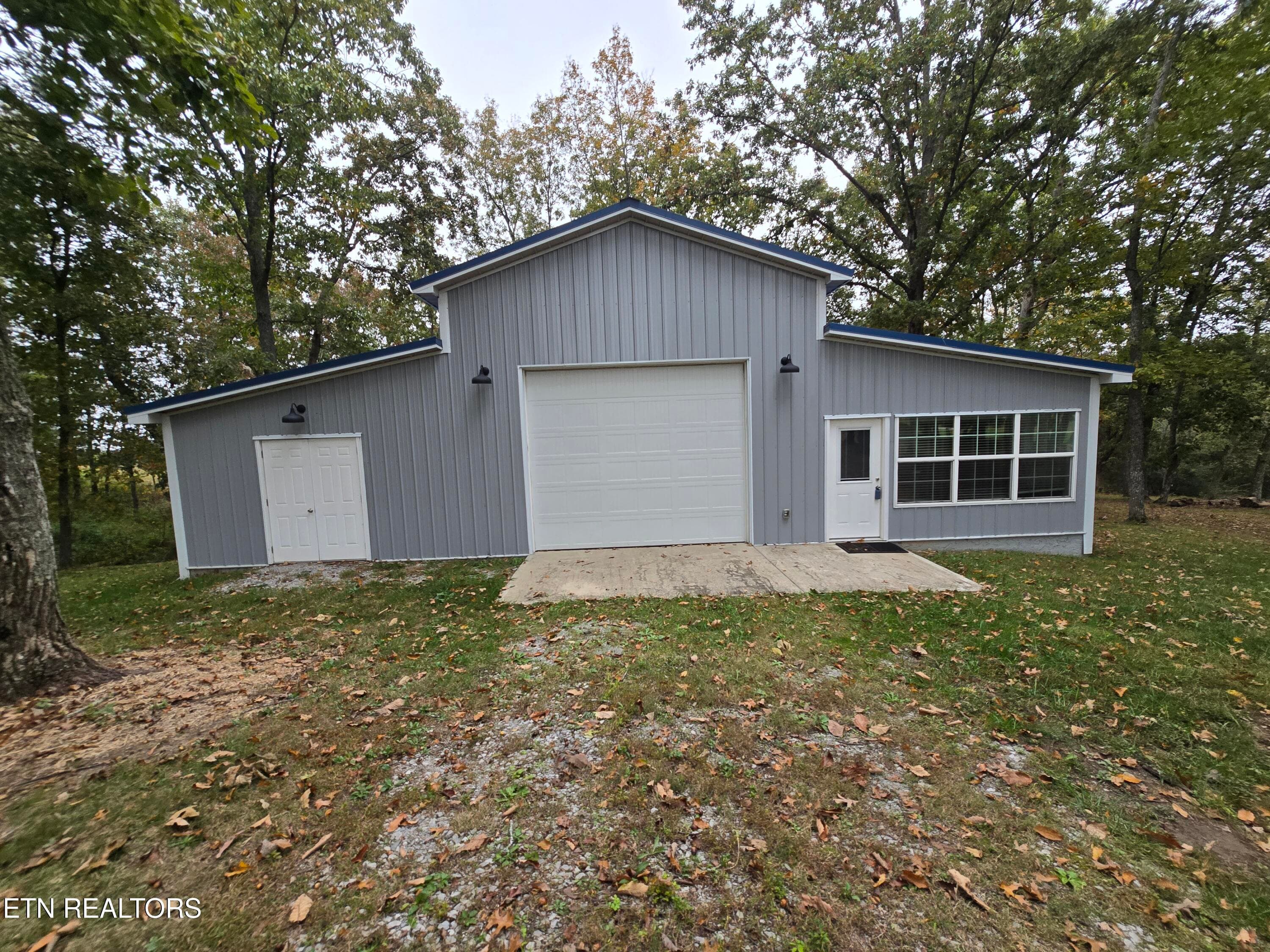 WORKSHOP, RV PARKING, LIVING QUARTERS - 493 Woodgate Drive, Crossville, TN 38571, Crossville