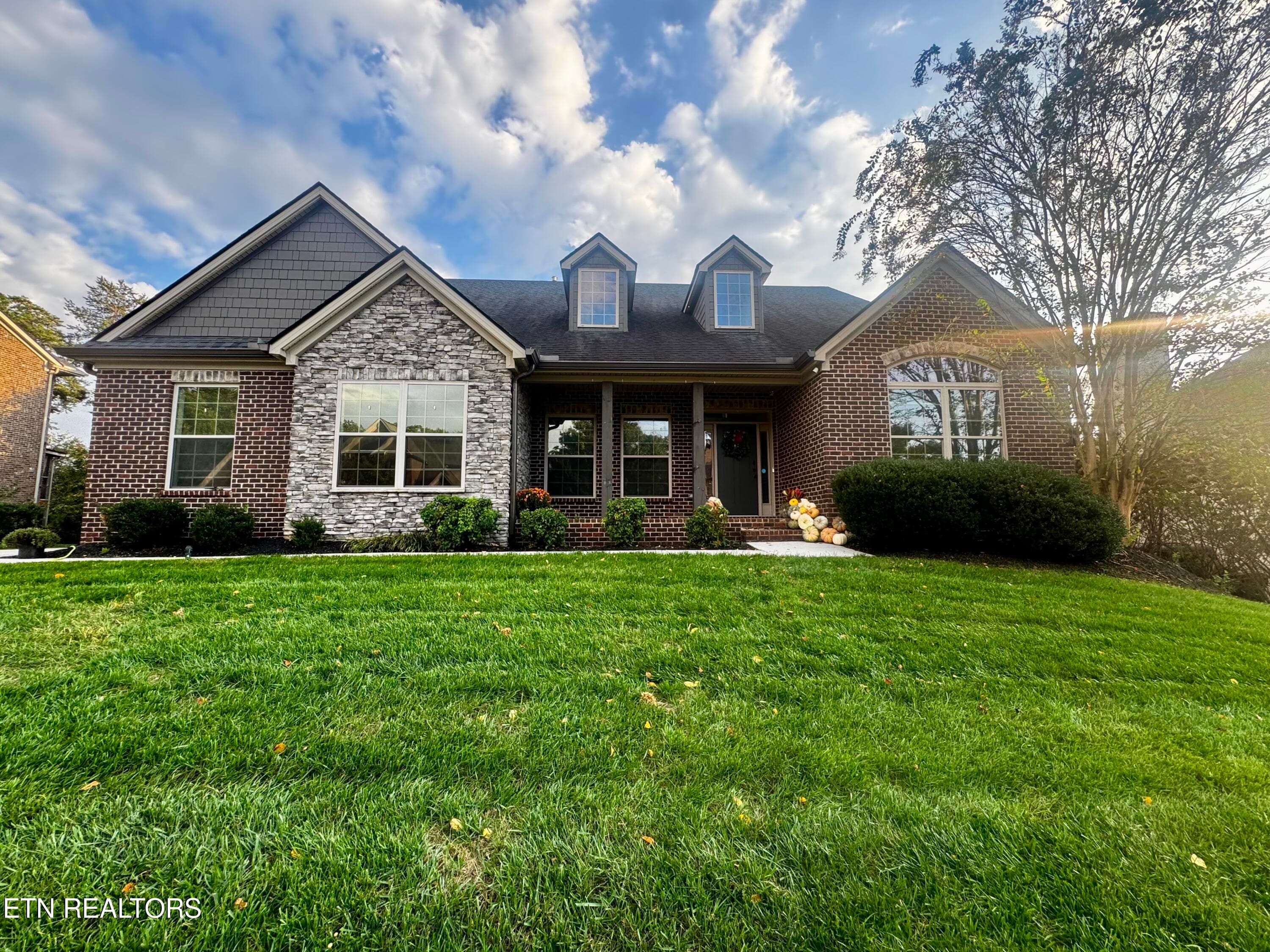2151 Mystic Ridge Rd, Knoxville, TN 37922