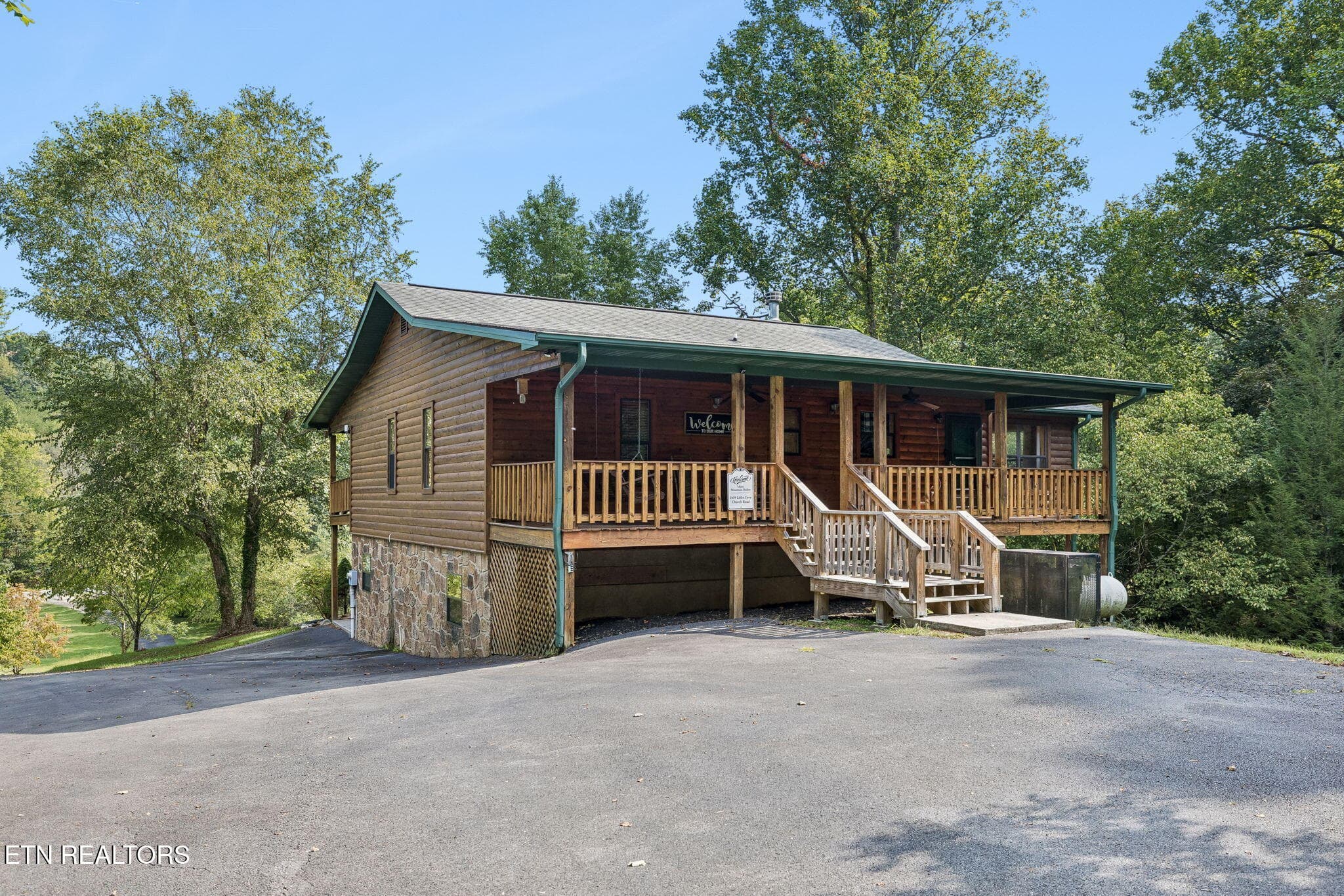 1619 Little Cove Church Rd, Sevierville, TN 37862