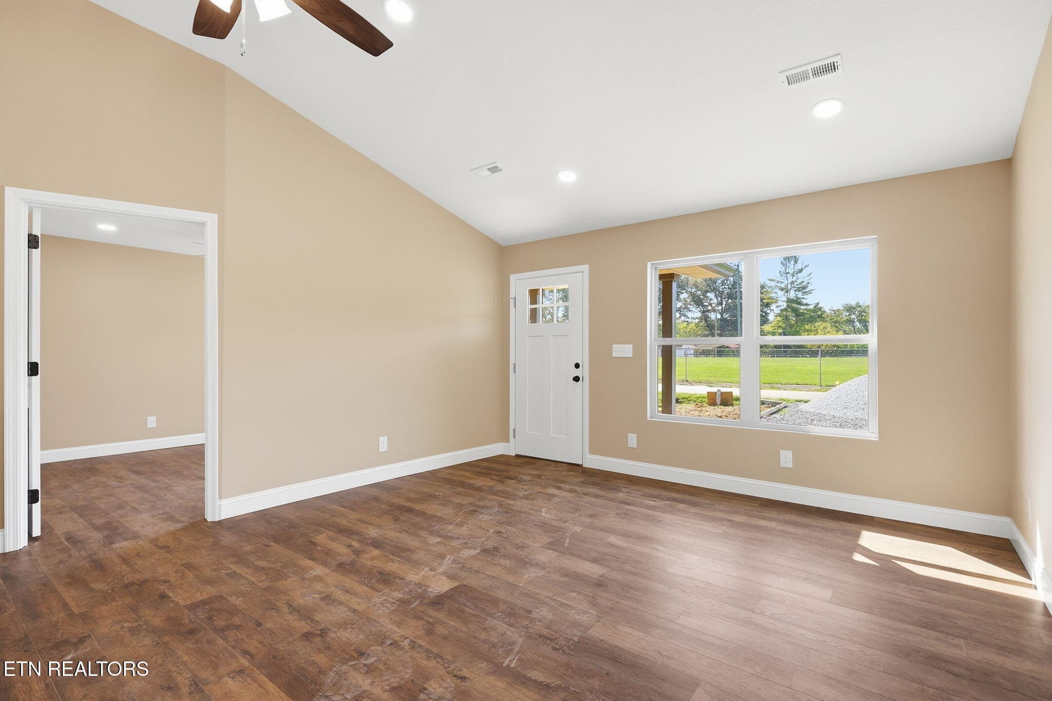 3-web-or-mls-003_305SFowler (1) - 305A S Fowler St, Clinton, TN 37716