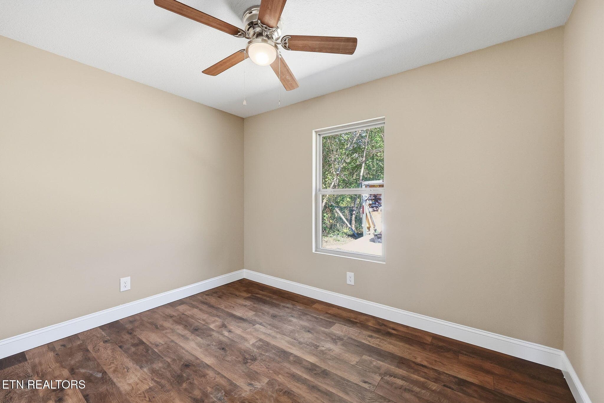 16-web-or-mls-016_305SFowler - 305A S Fowler St, Clinton, TN 37716