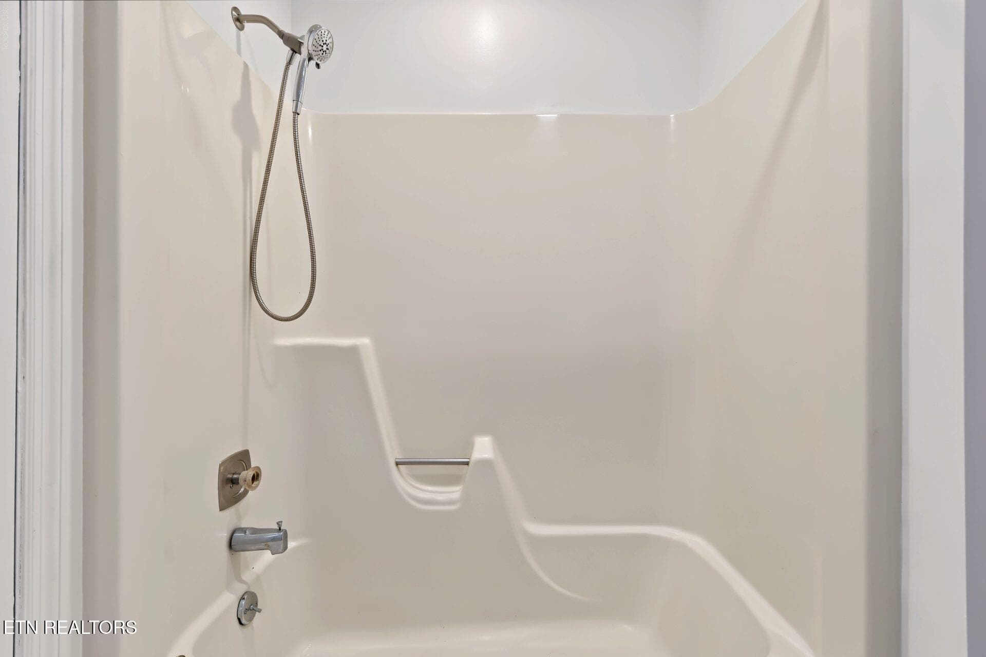26_beyc6ab42ad580535 - 14 Cooper Lane, Oak Ridge, TN 37830