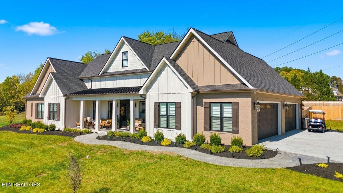 Exterior 2 (3) - 2627 Tuckaleechee Pike, Maryville, TN 37803
