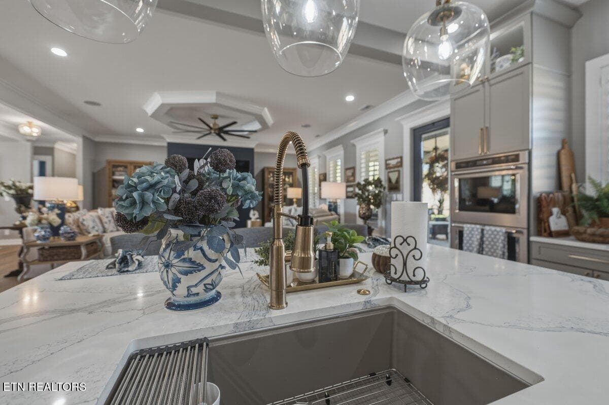 Kitchen 3 (1) - 2627 Tuckaleechee Pike, Maryville, TN 37803