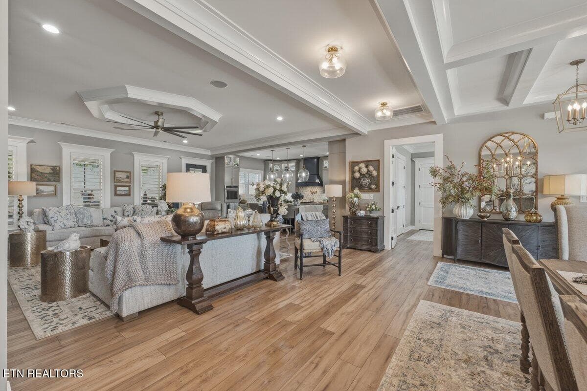 Dining Area 4 - 2627 Tuckaleechee Pike, Maryville, TN 37803