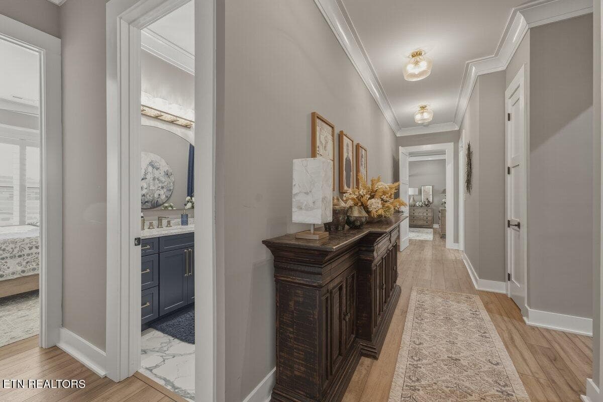Hallway - 2627 Tuckaleechee Pike, Maryville, TN 37803