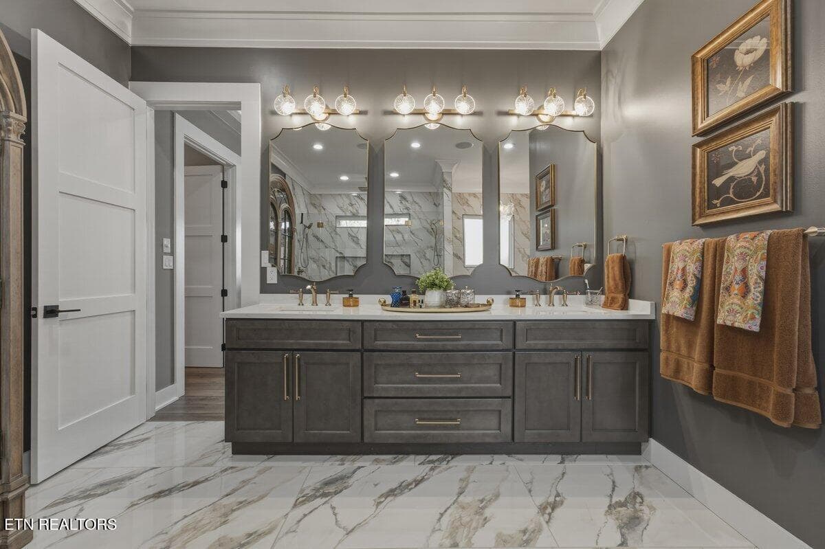 Primary Bathroom 5 - 2627 Tuckaleechee Pike, Maryville, TN 37803