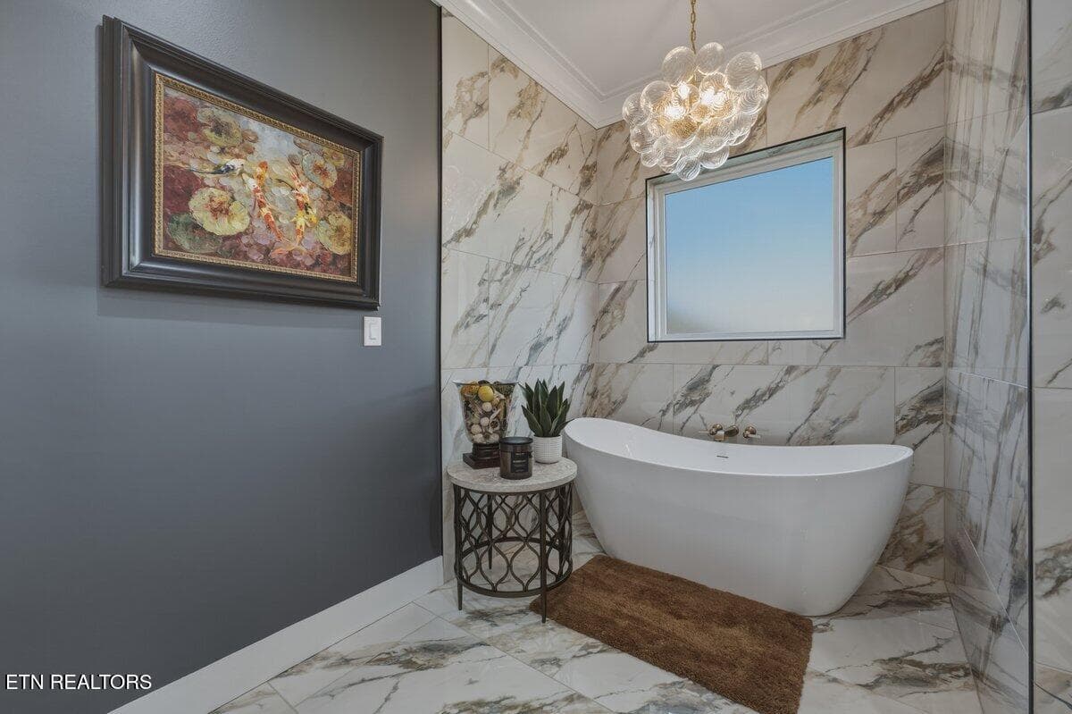 Primary Bathroom 3 - 2627 Tuckaleechee Pike, Maryville, TN 37803