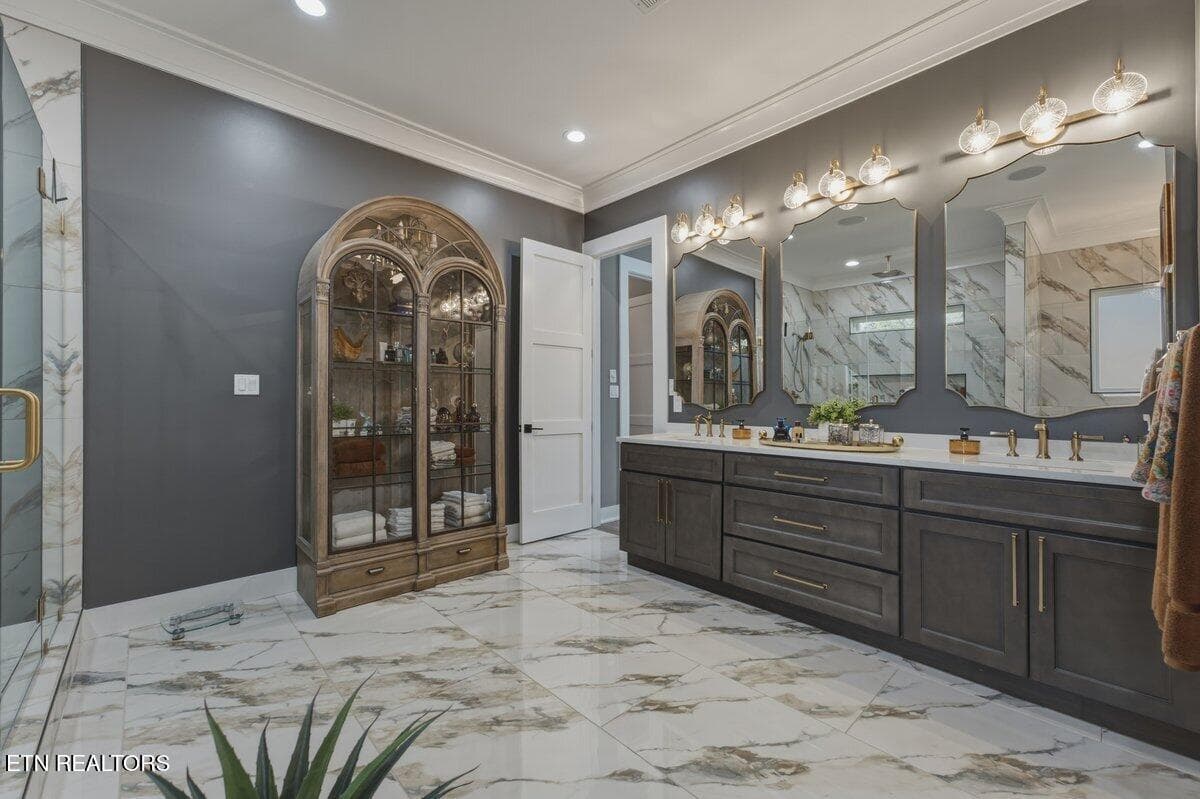 Primary Bathroom 2 - 2627 Tuckaleechee Pike, Maryville, TN 37803