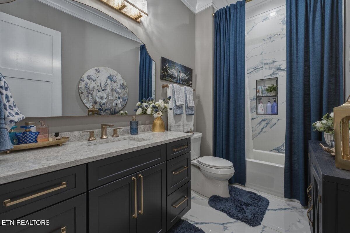 Full Bath 2 (1) - 2627 Tuckaleechee Pike, Maryville, TN 37803