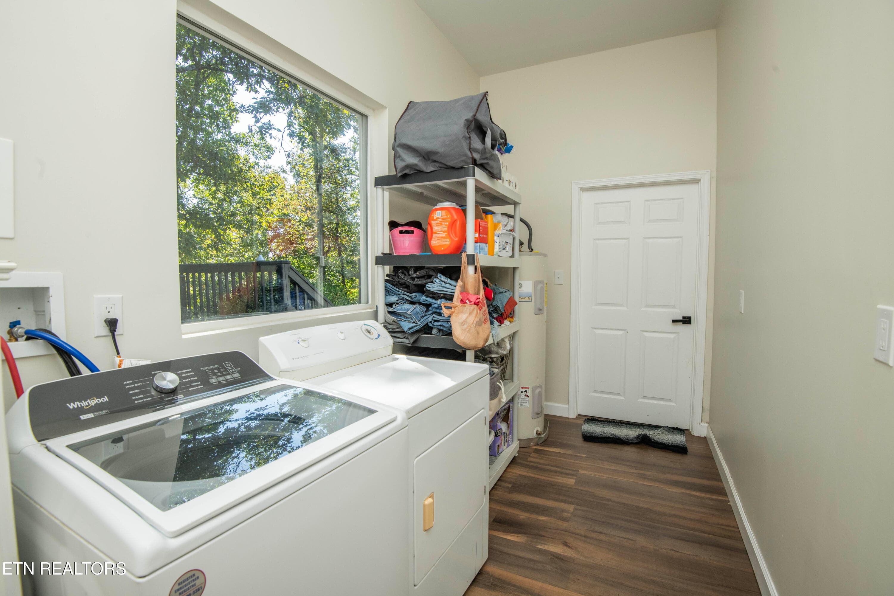 laundry - 1612 NW Helmbolt Rd, Knoxville, TN 37909