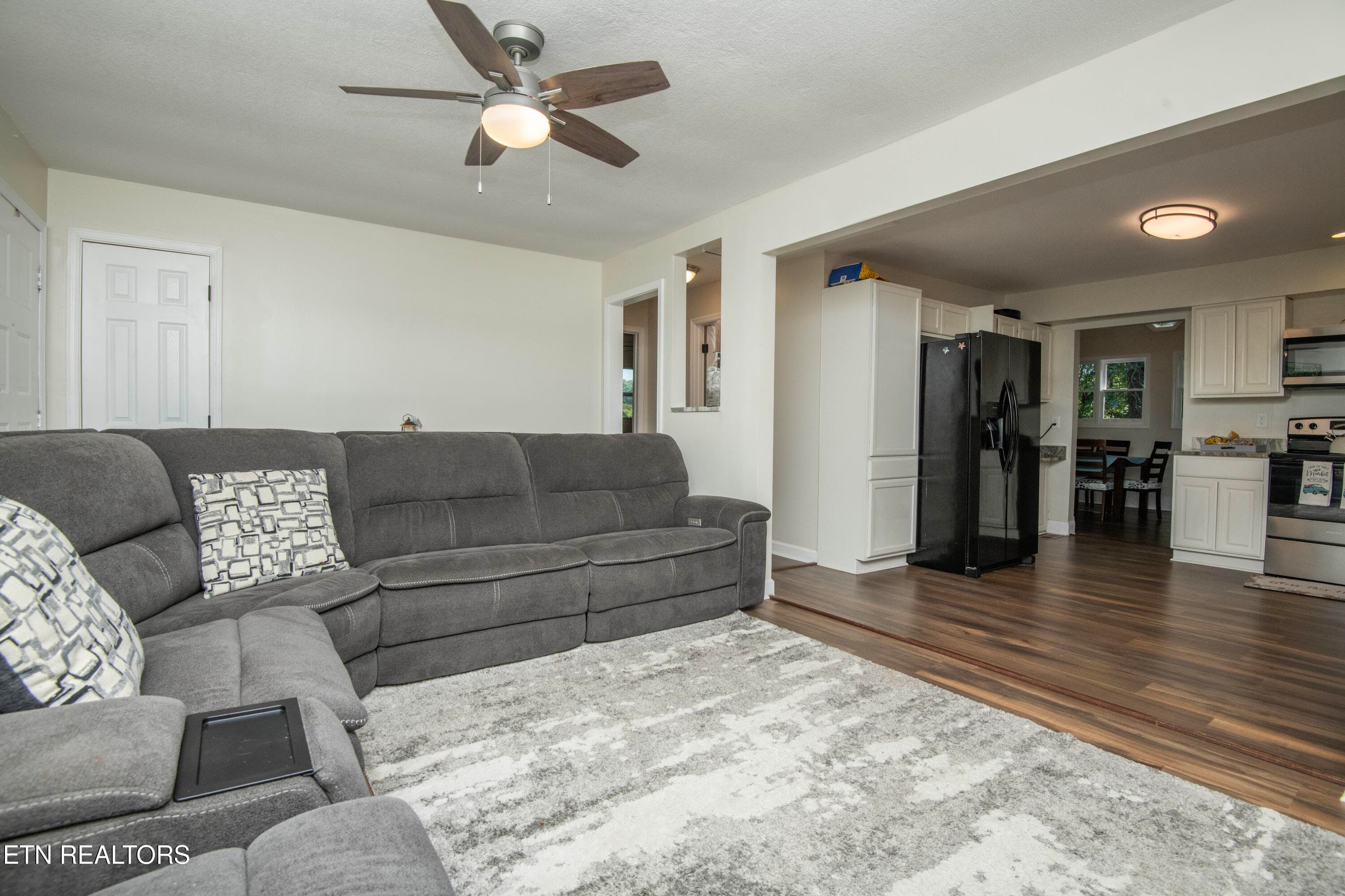 living 1 - 1612 NW Helmbolt Rd, Knoxville, TN 37909
