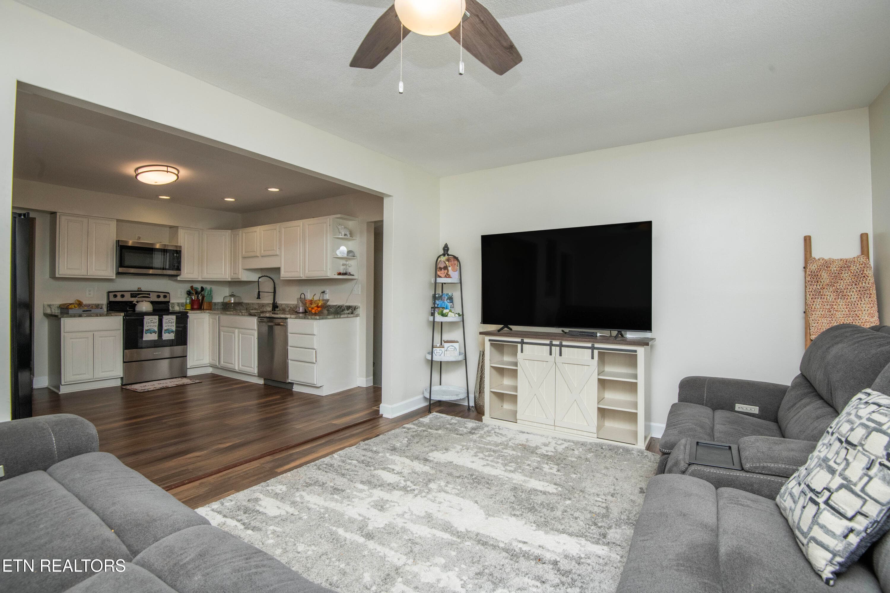 living 4 - 1612 NW Helmbolt Rd, Knoxville, TN 37909