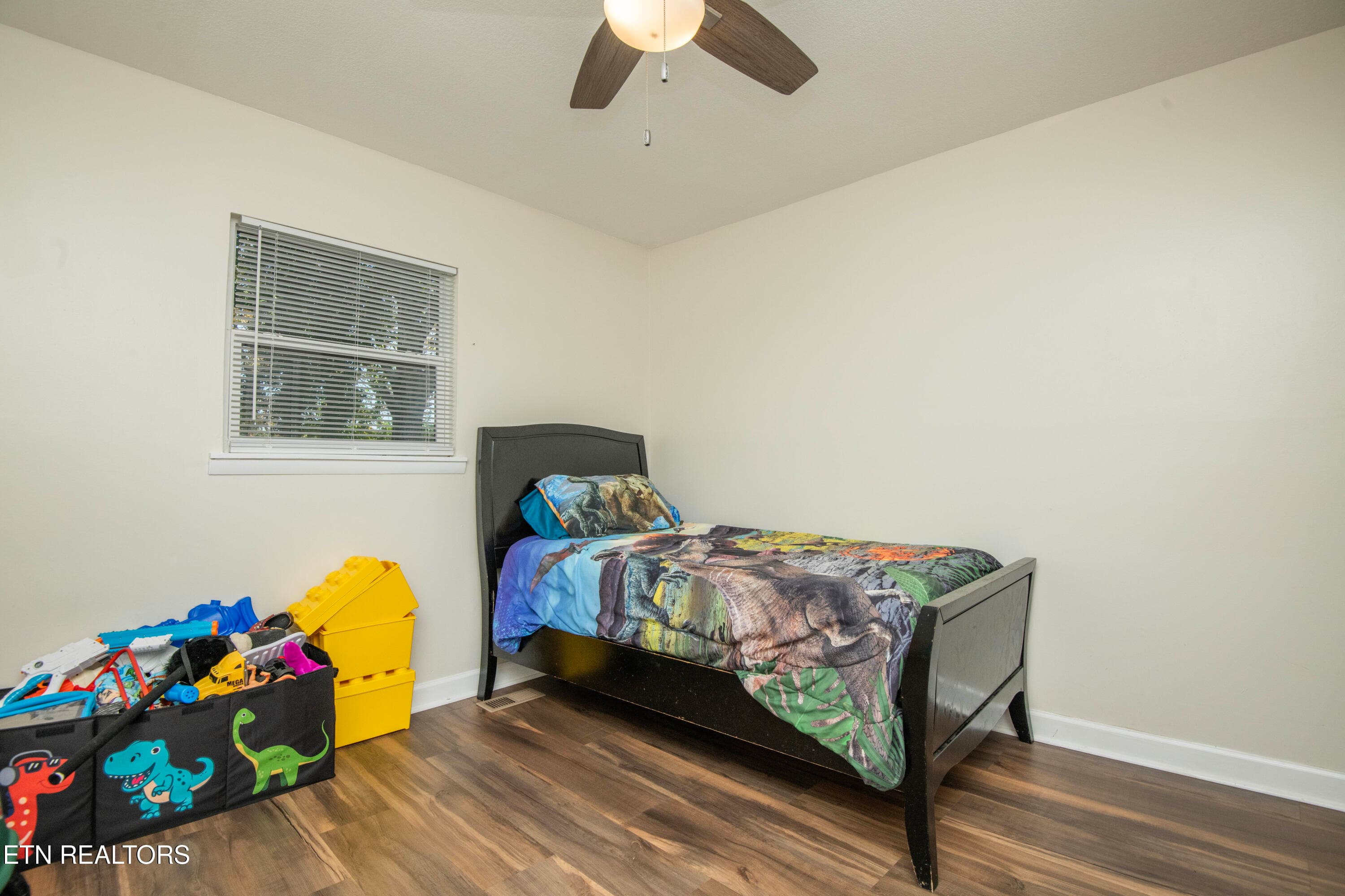 second bed 3 - 1612 NW Helmbolt Rd, Knoxville, TN 37909
